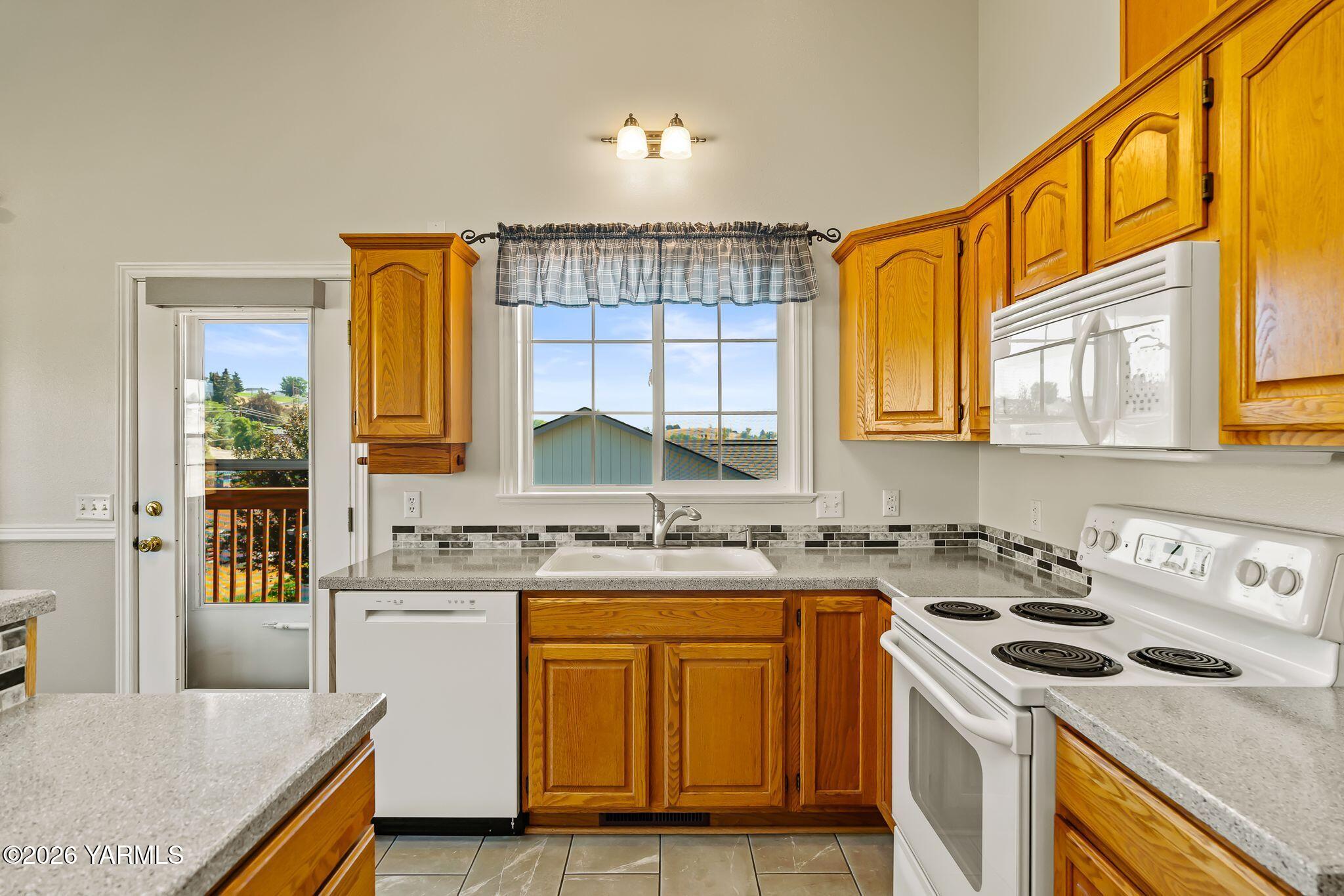 1407 W Cherry Ave