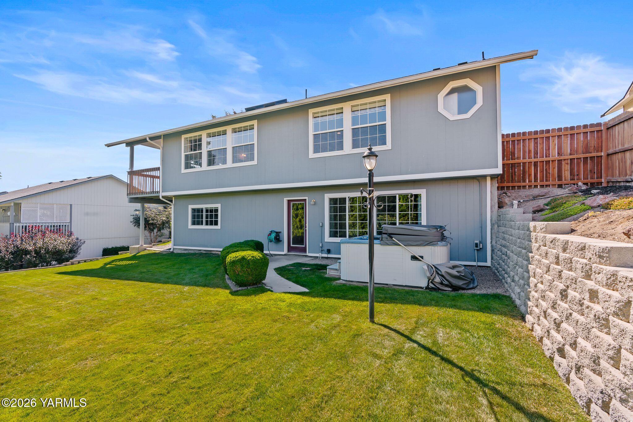 1407 W Cherry Ave