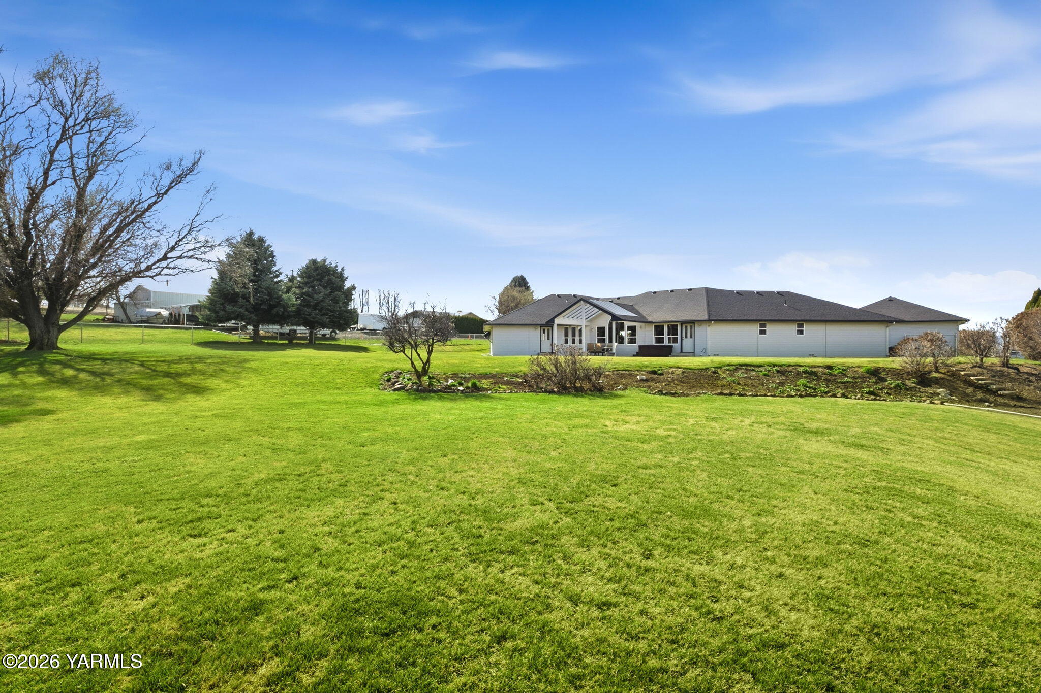 461 White Rd
