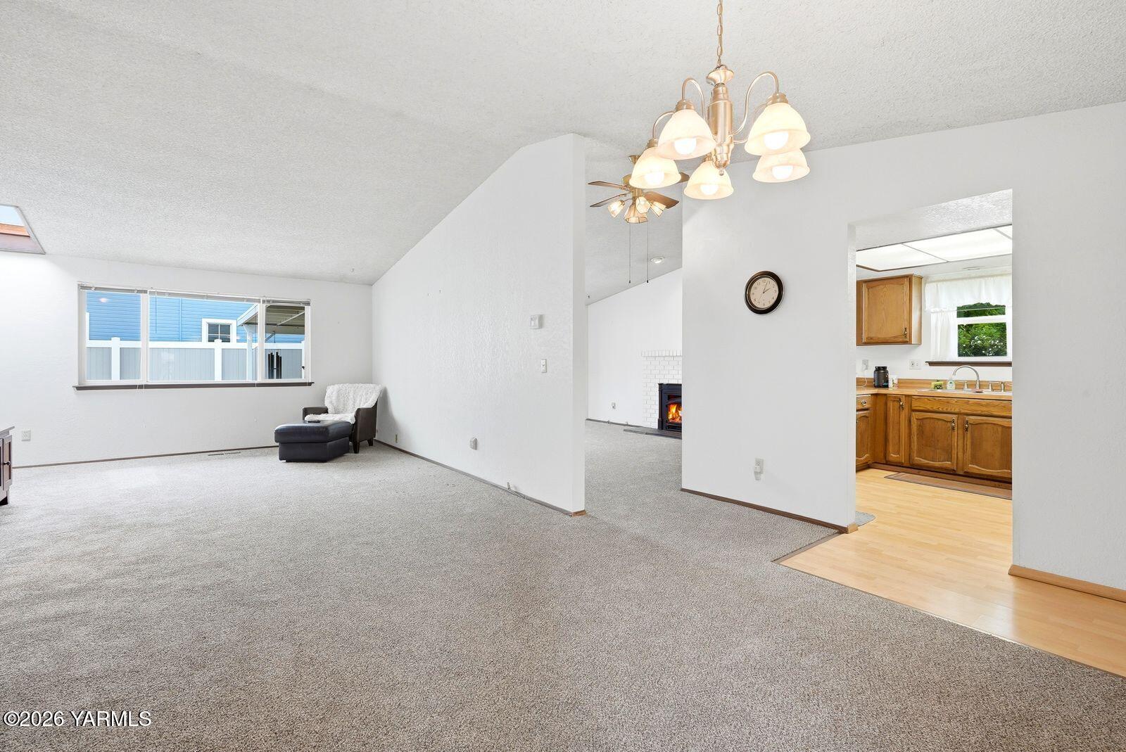 600 S 69th Ave