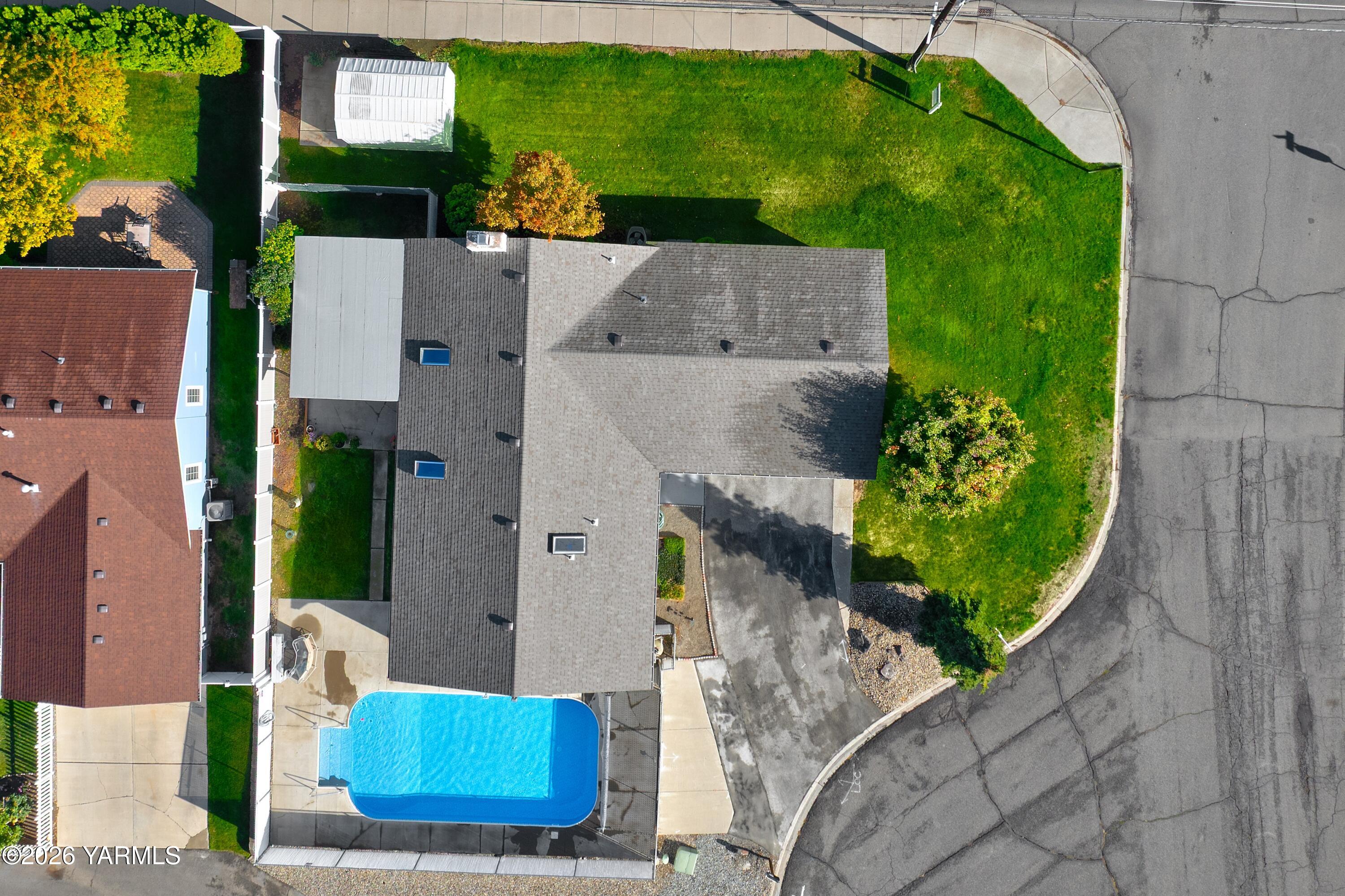 600 S 69th Ave