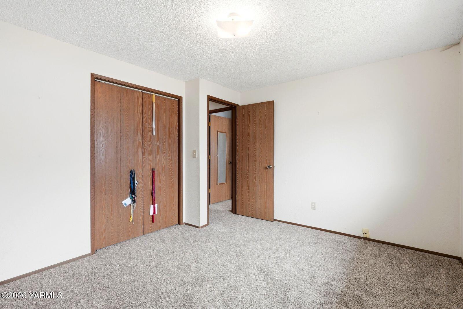 600 S 69th Ave