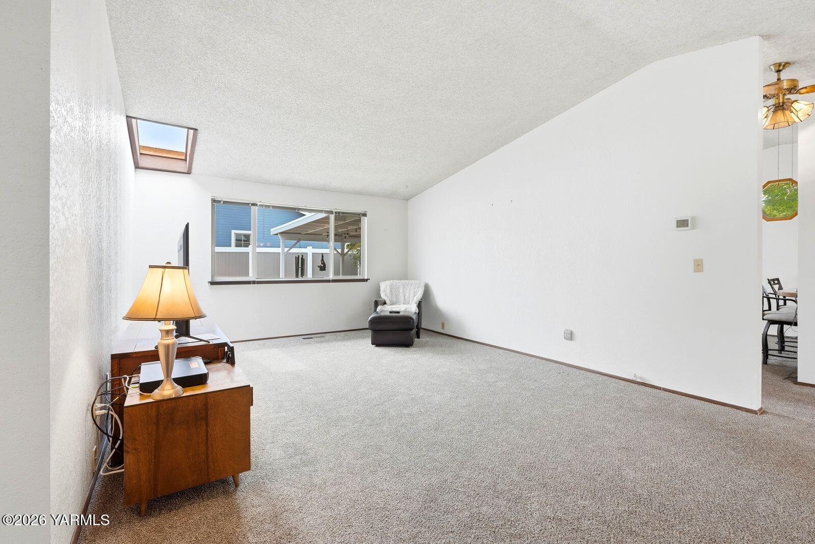600 S 69th Ave