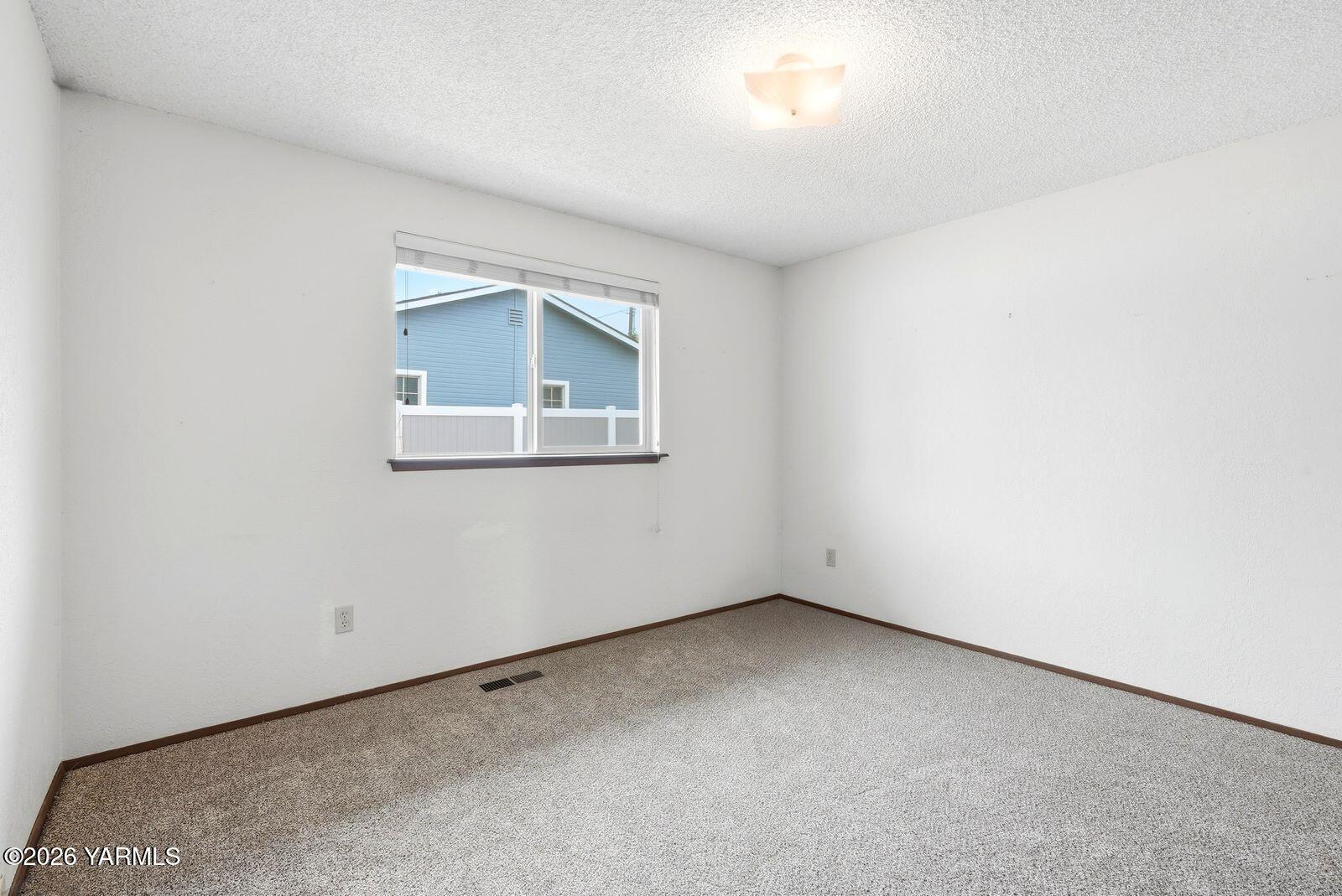 600 S 69th Ave