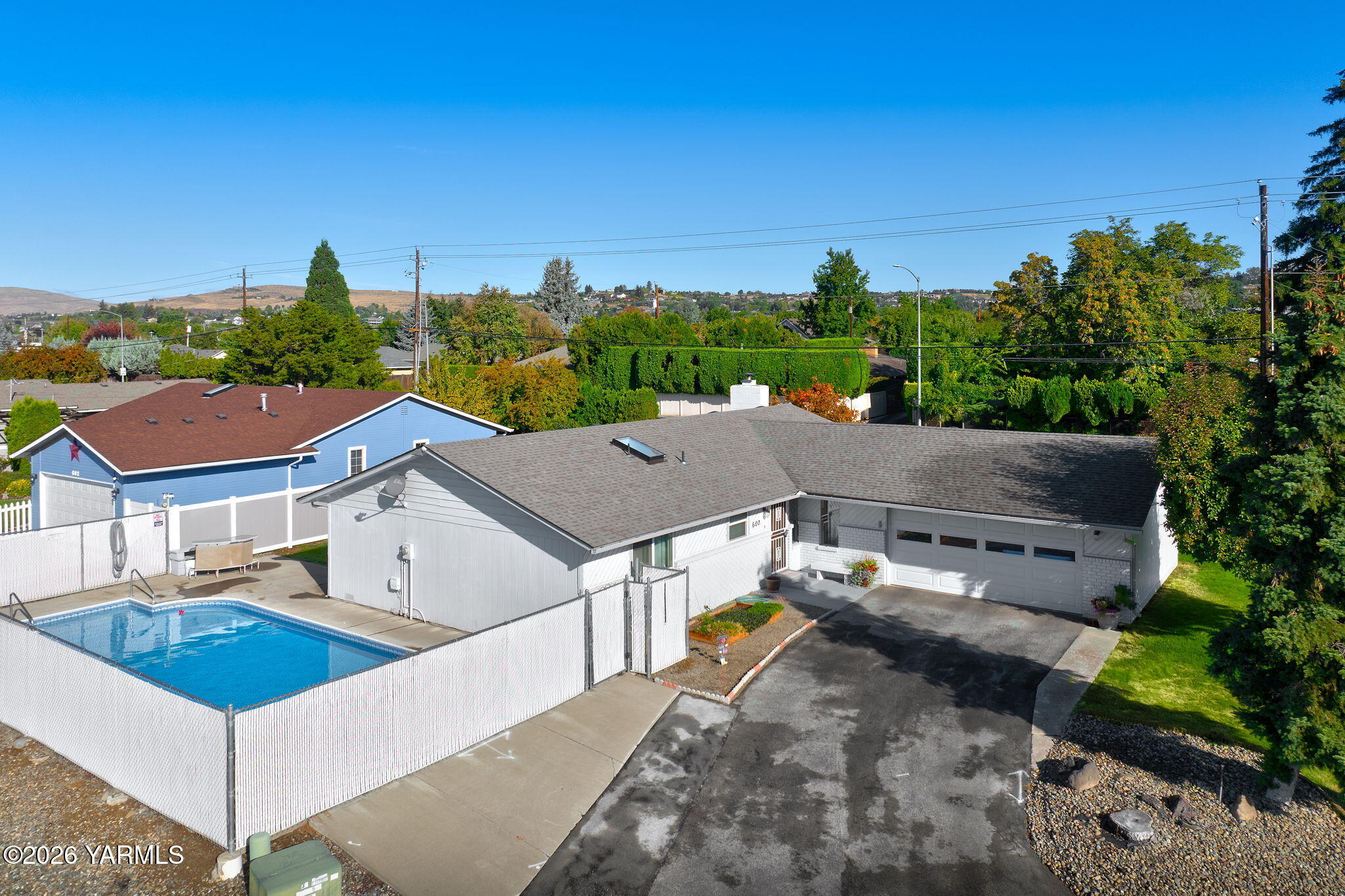 600 S 69th Ave