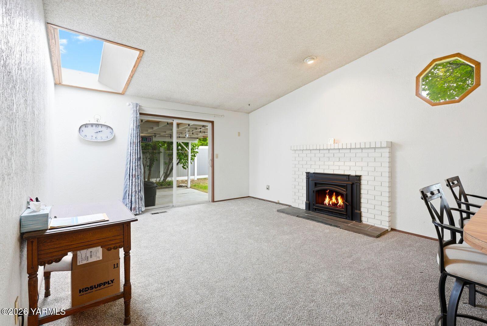 600 S 69th Ave