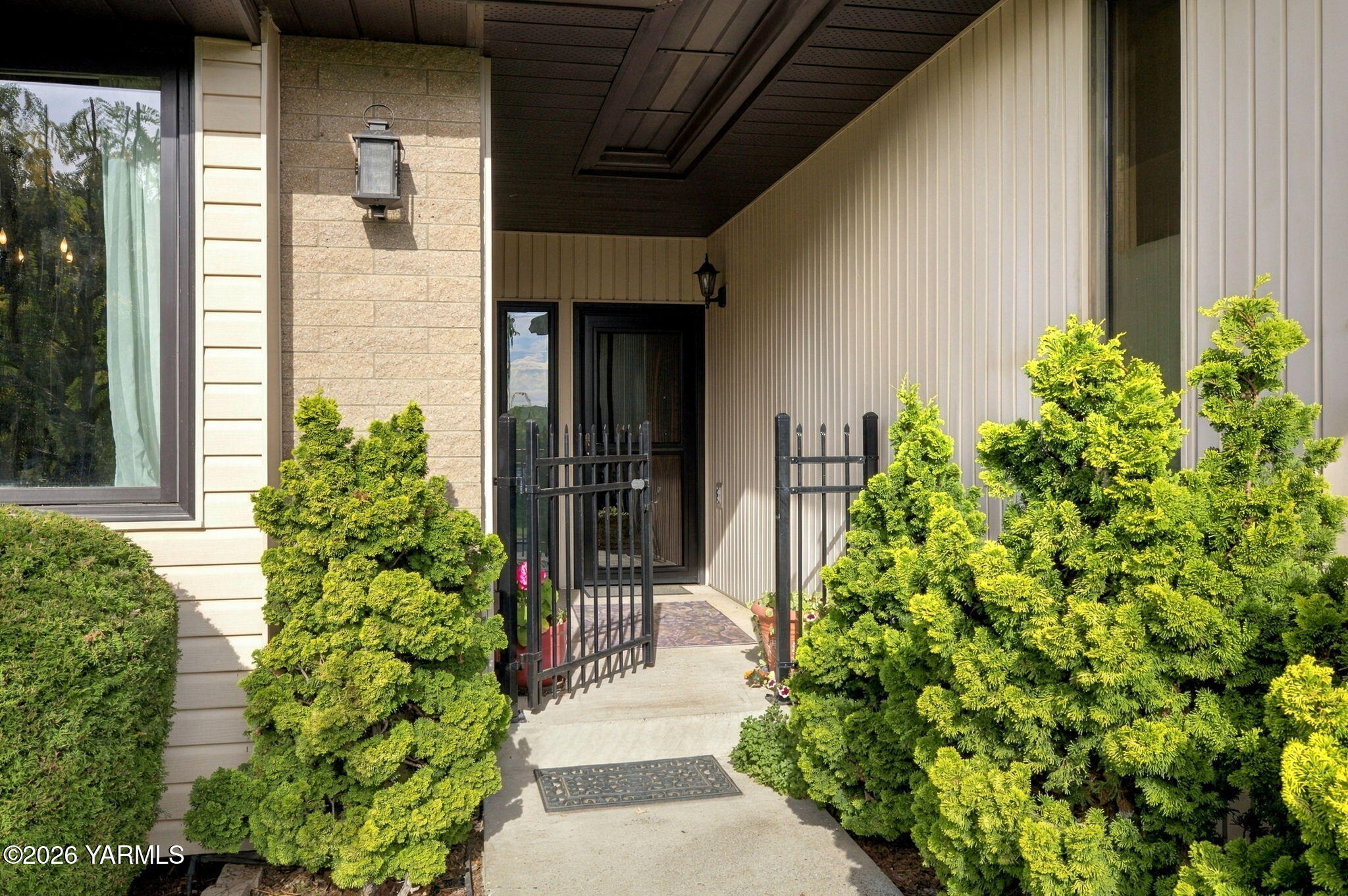 706 N 47th Ave
