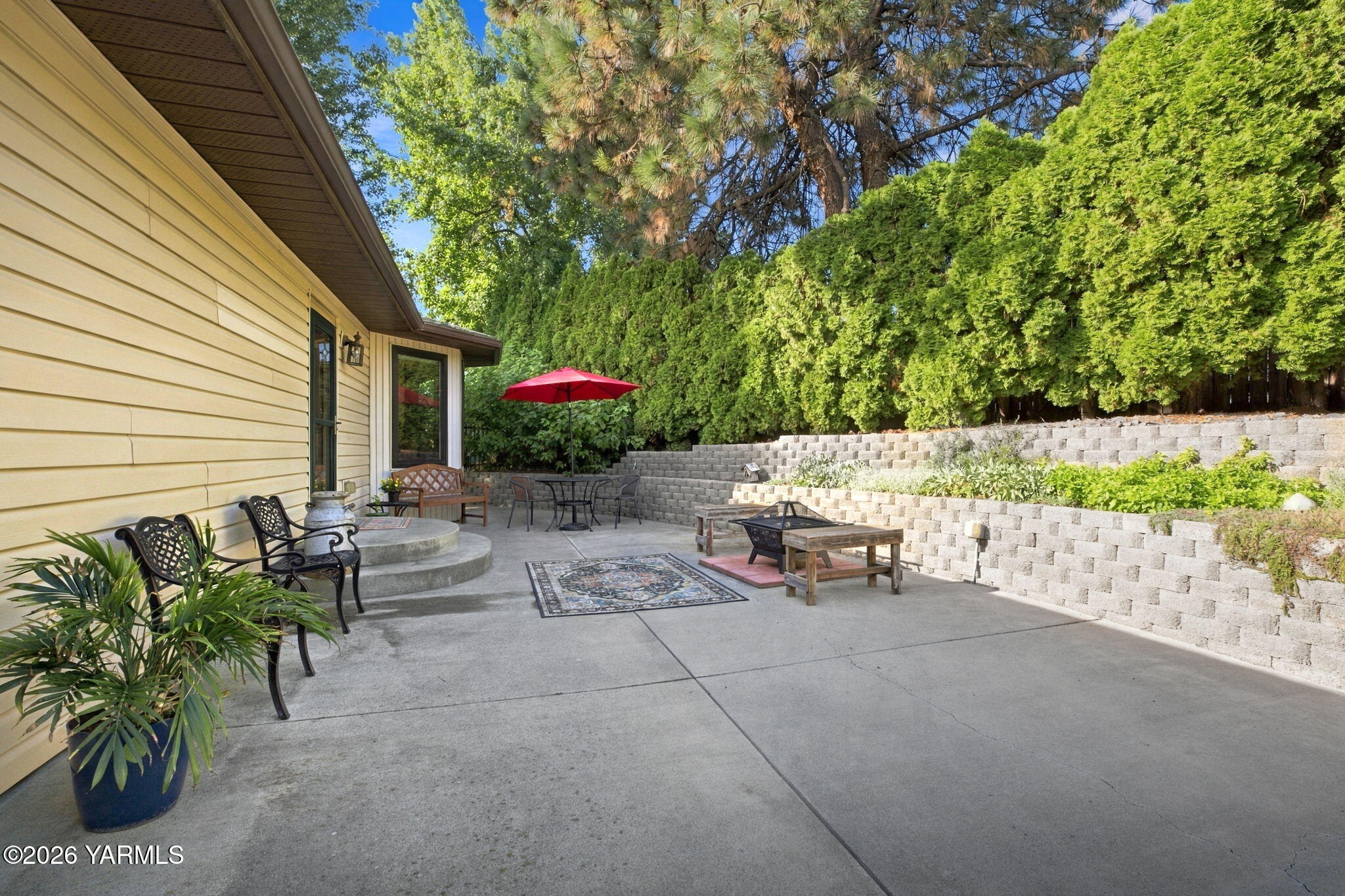 706 N 47th Ave