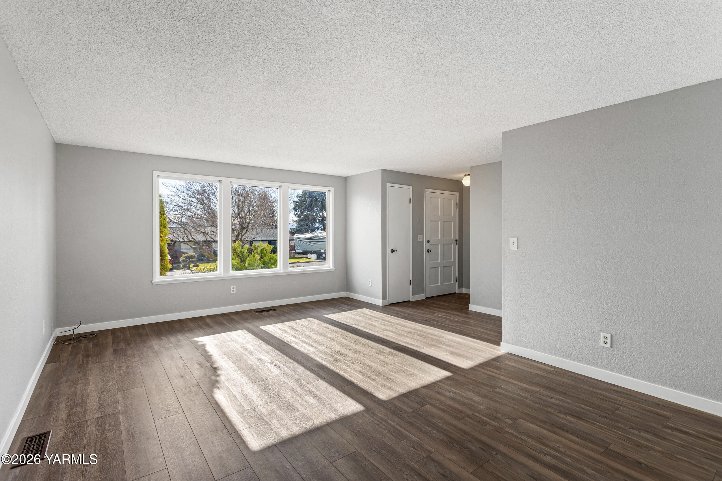 8801 Alpine Ct