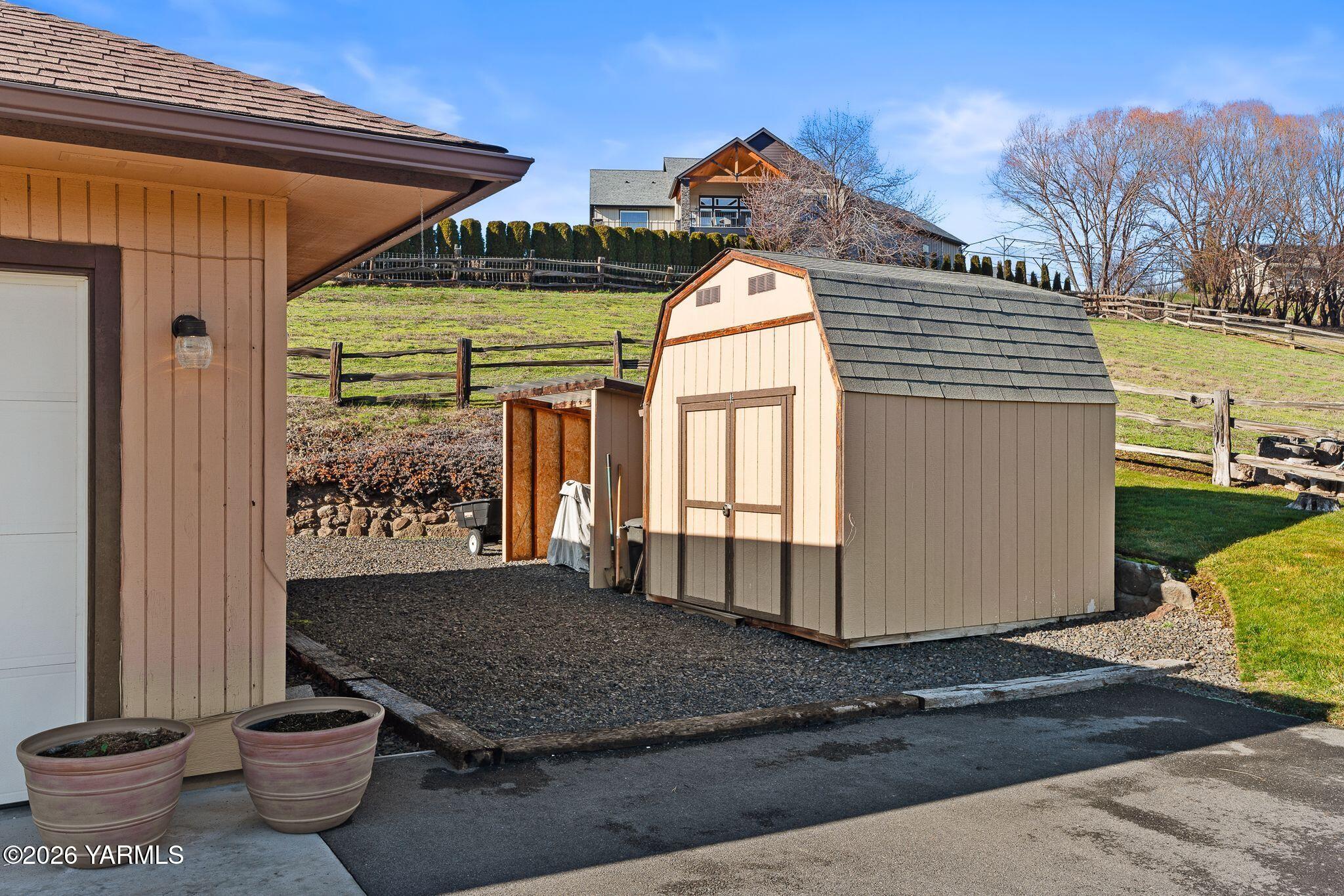 142 Pleasant Valley Rd
