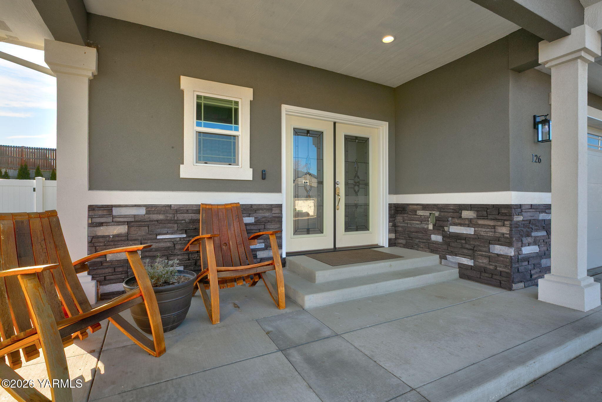 126 Lyle Loop Rd