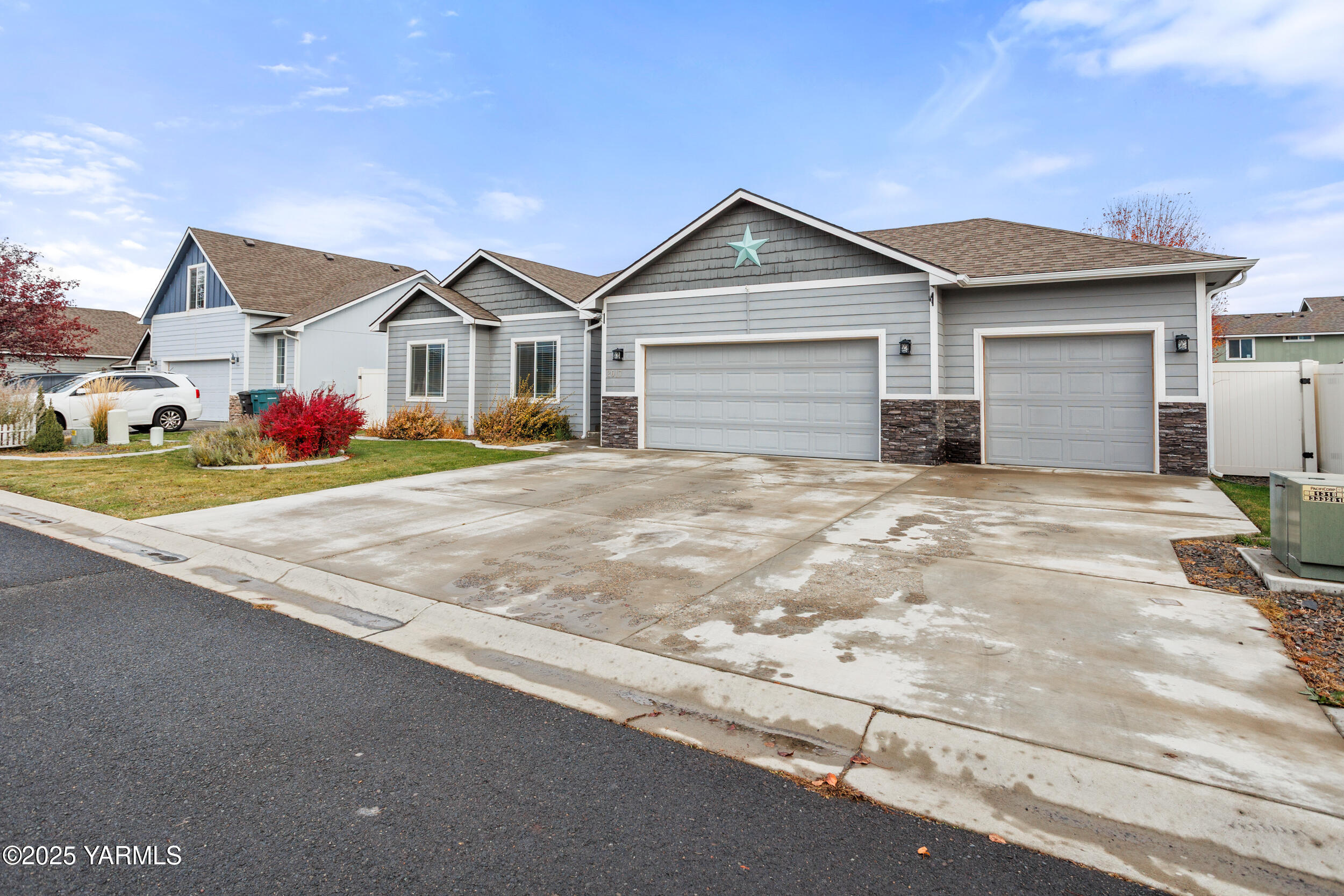 2017 S 59th Ave