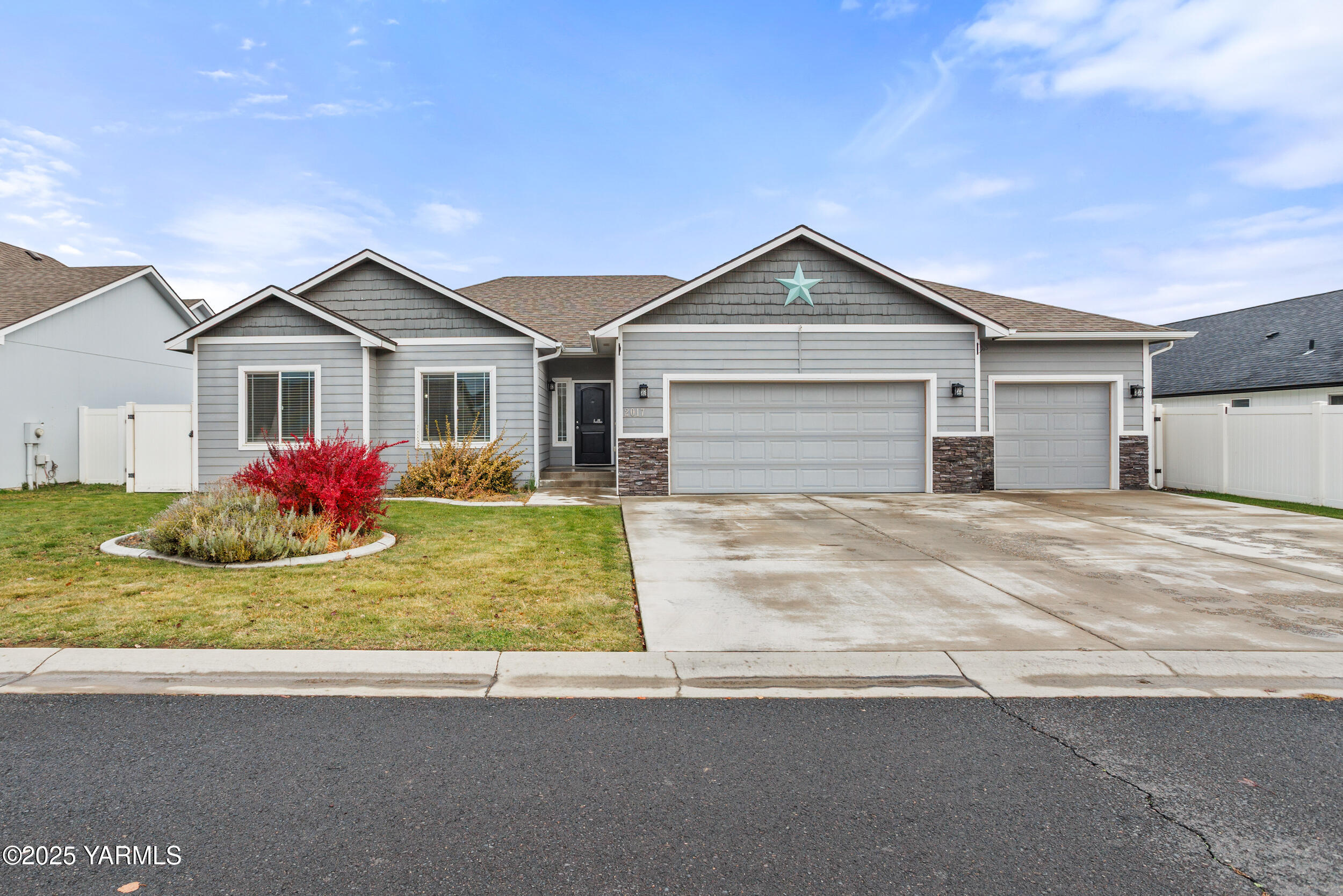 2017 S 59th Ave