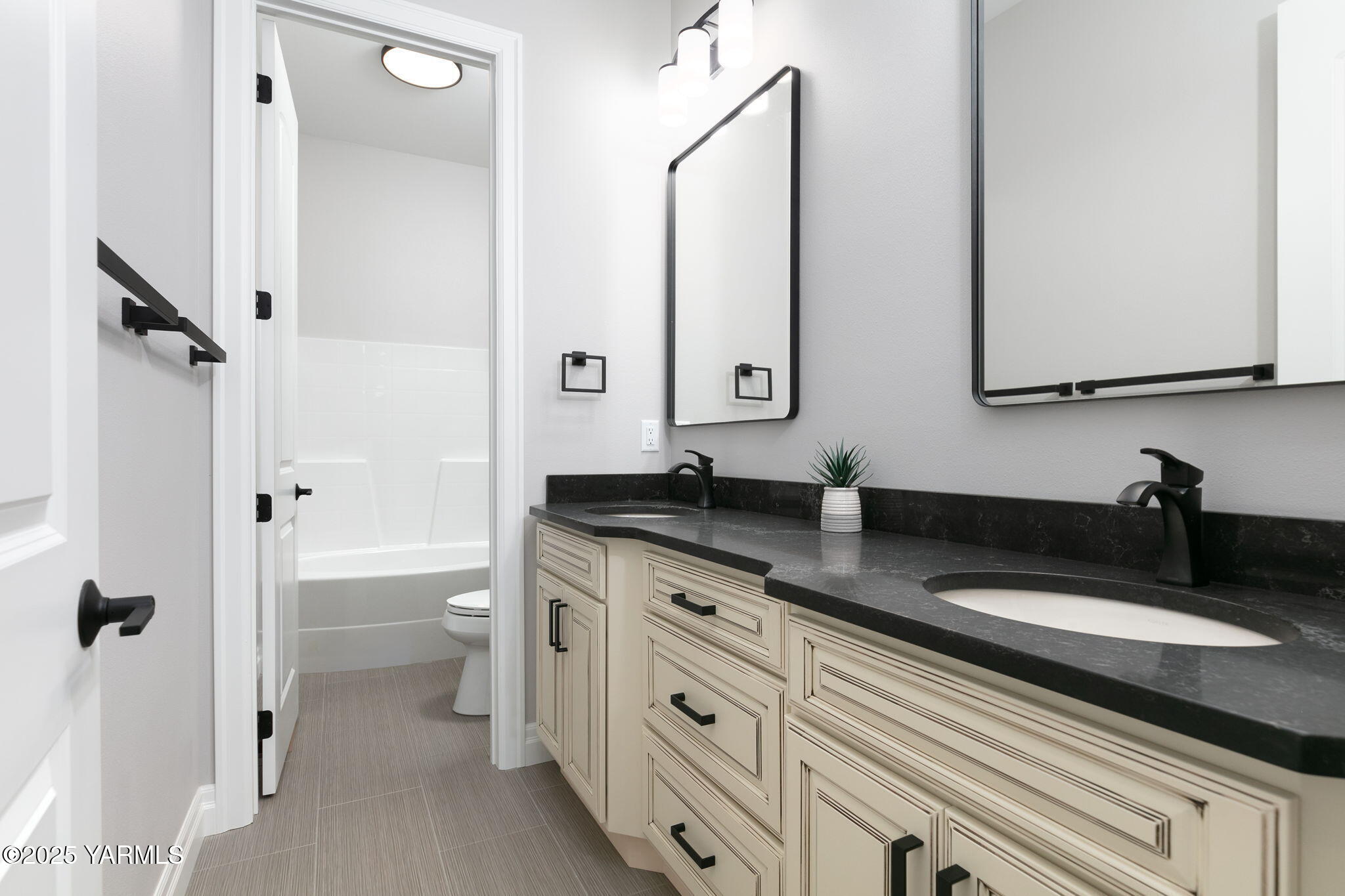 10908 Wedgewood Heights Dr