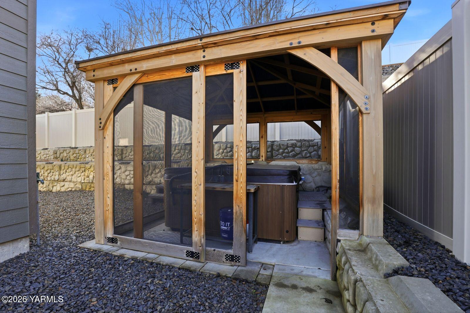 1700 W 1st Ave