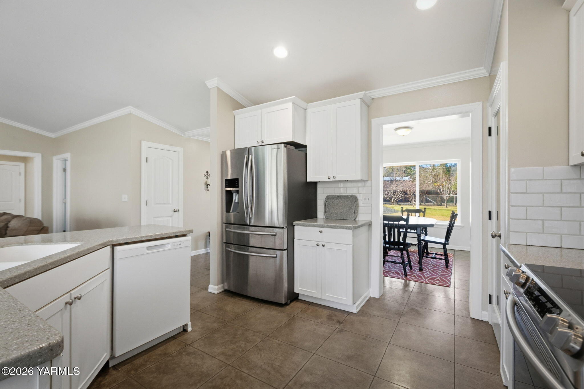 121 Rattlesnake Ln