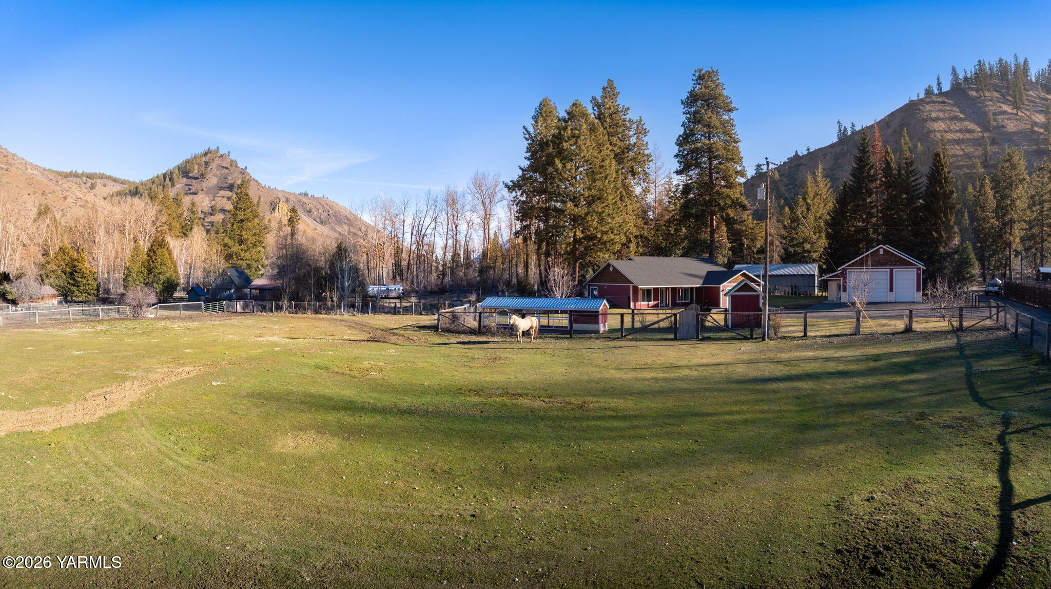 121 Rattlesnake Ln