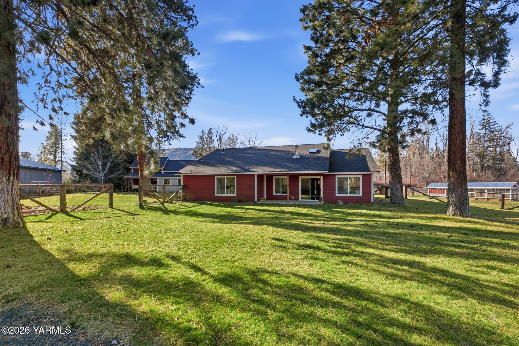 121 Rattlesnake Ln