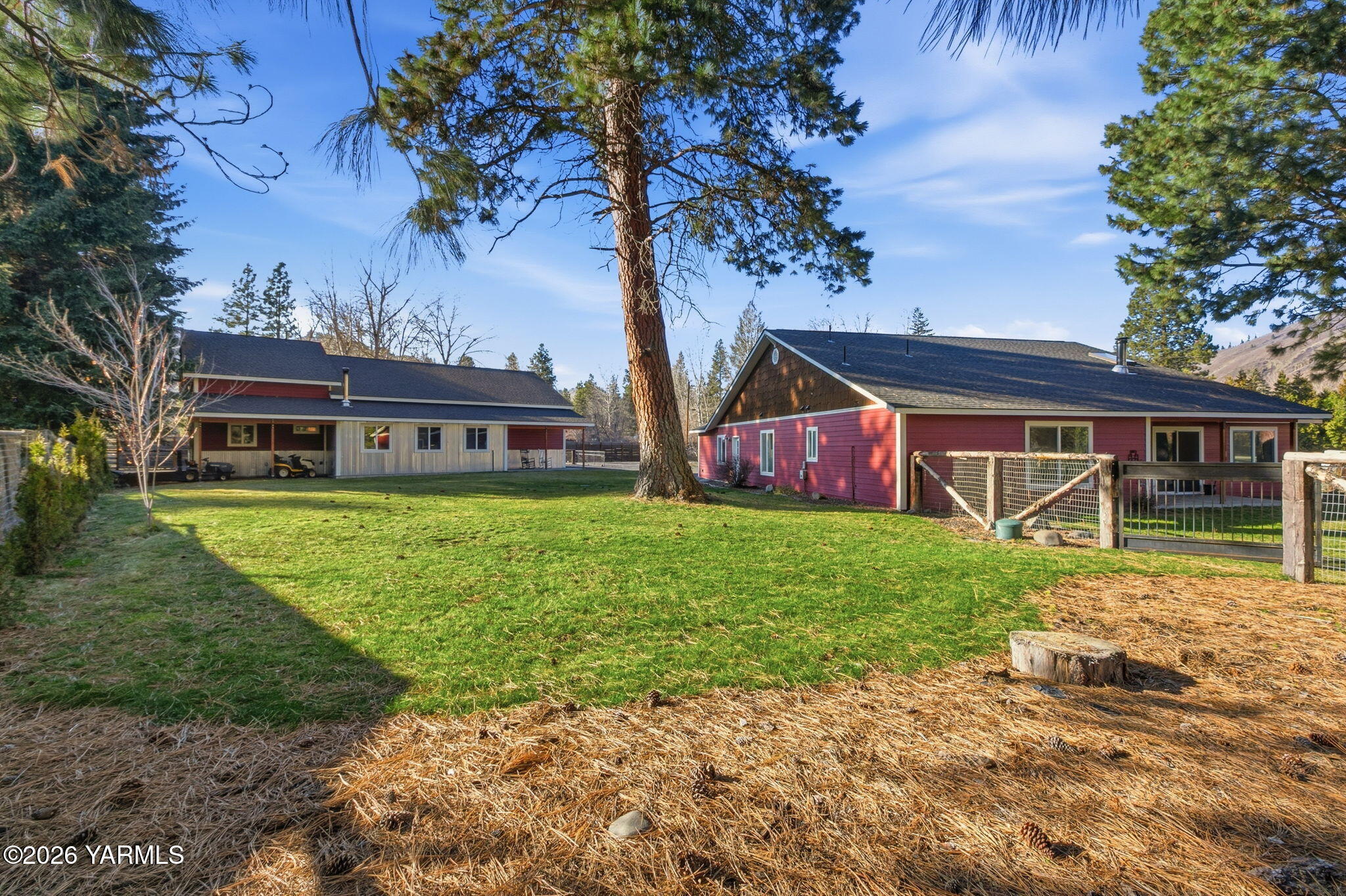 121 Rattlesnake Ln