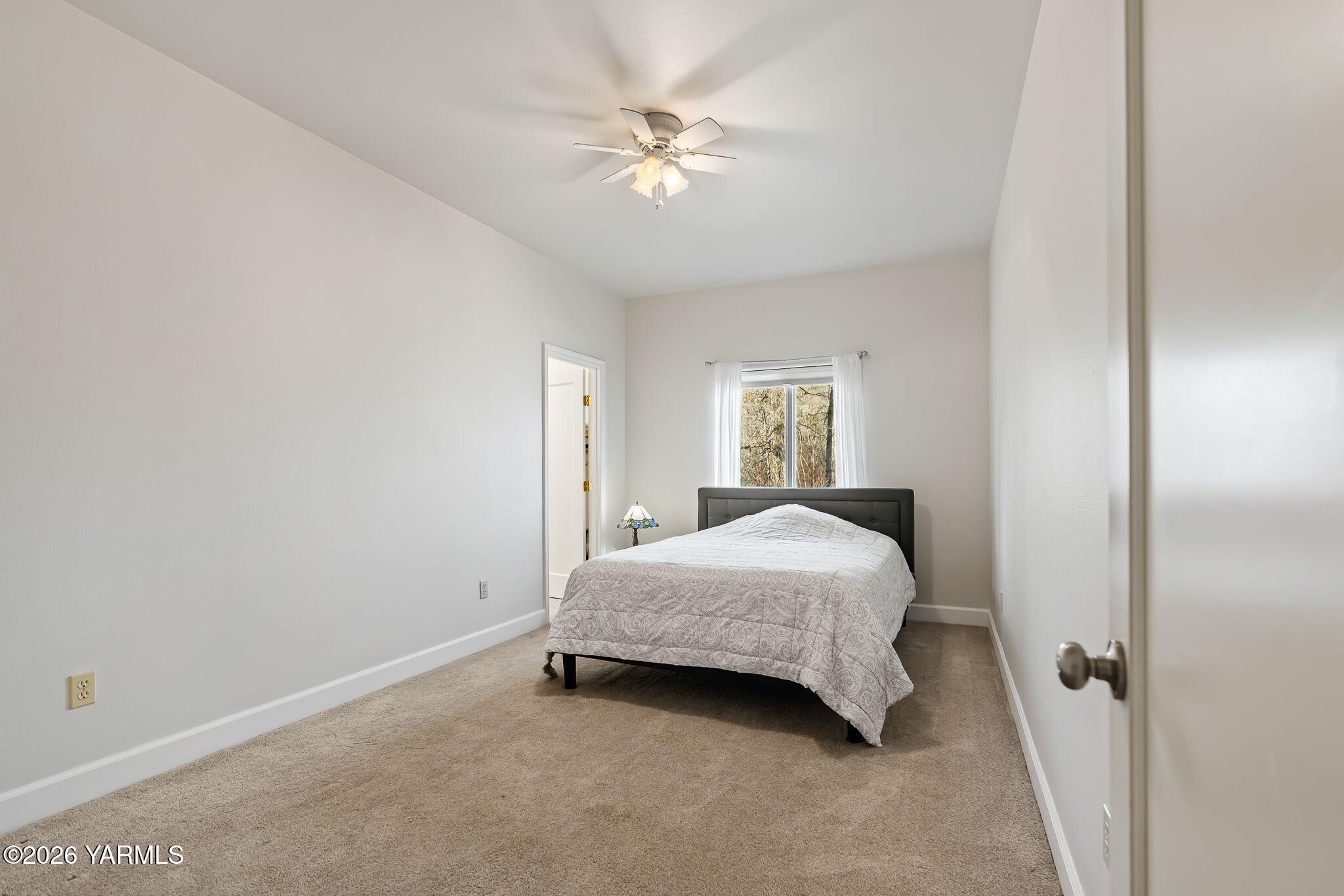 1575 Nile Rd