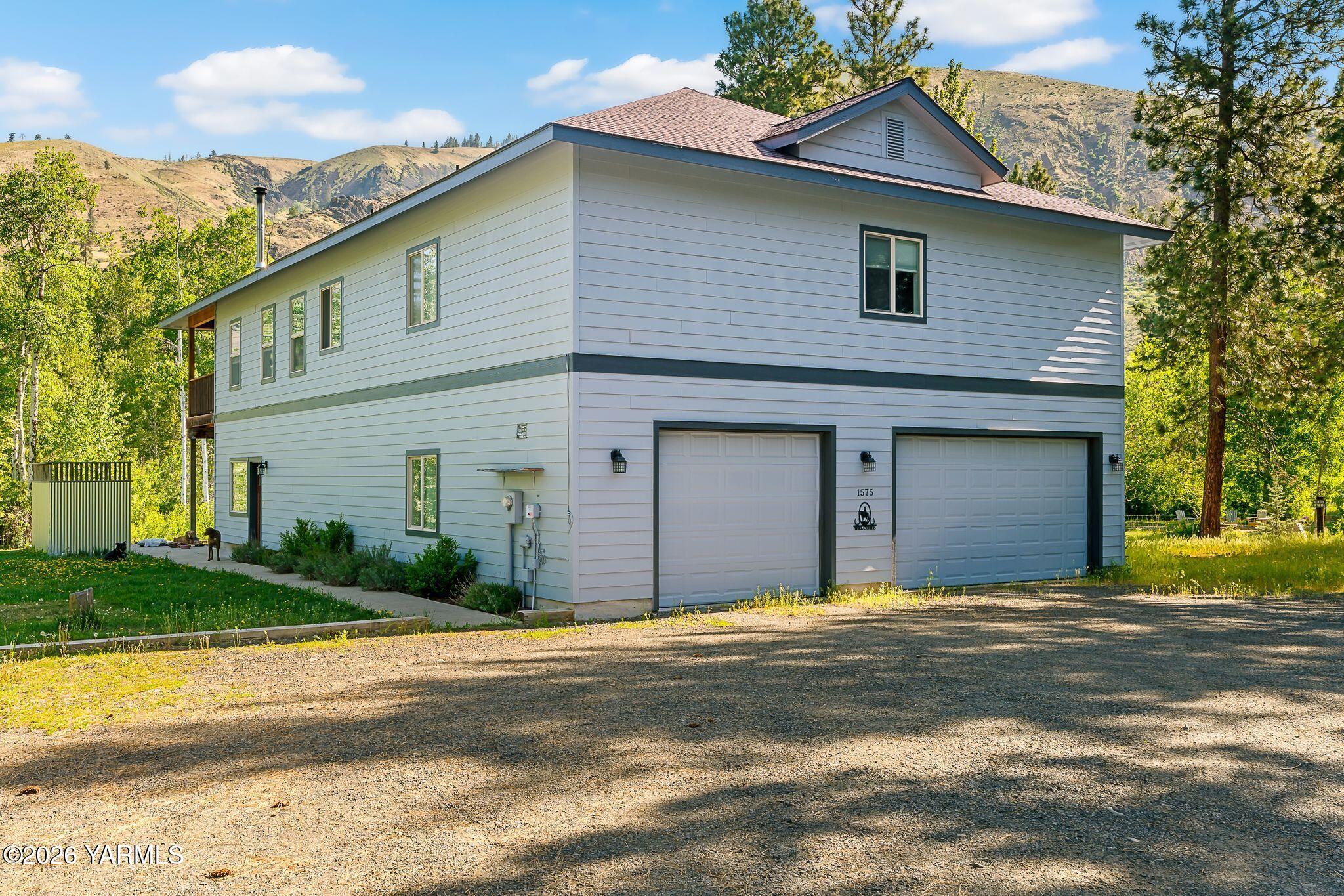 1575 Nile Rd