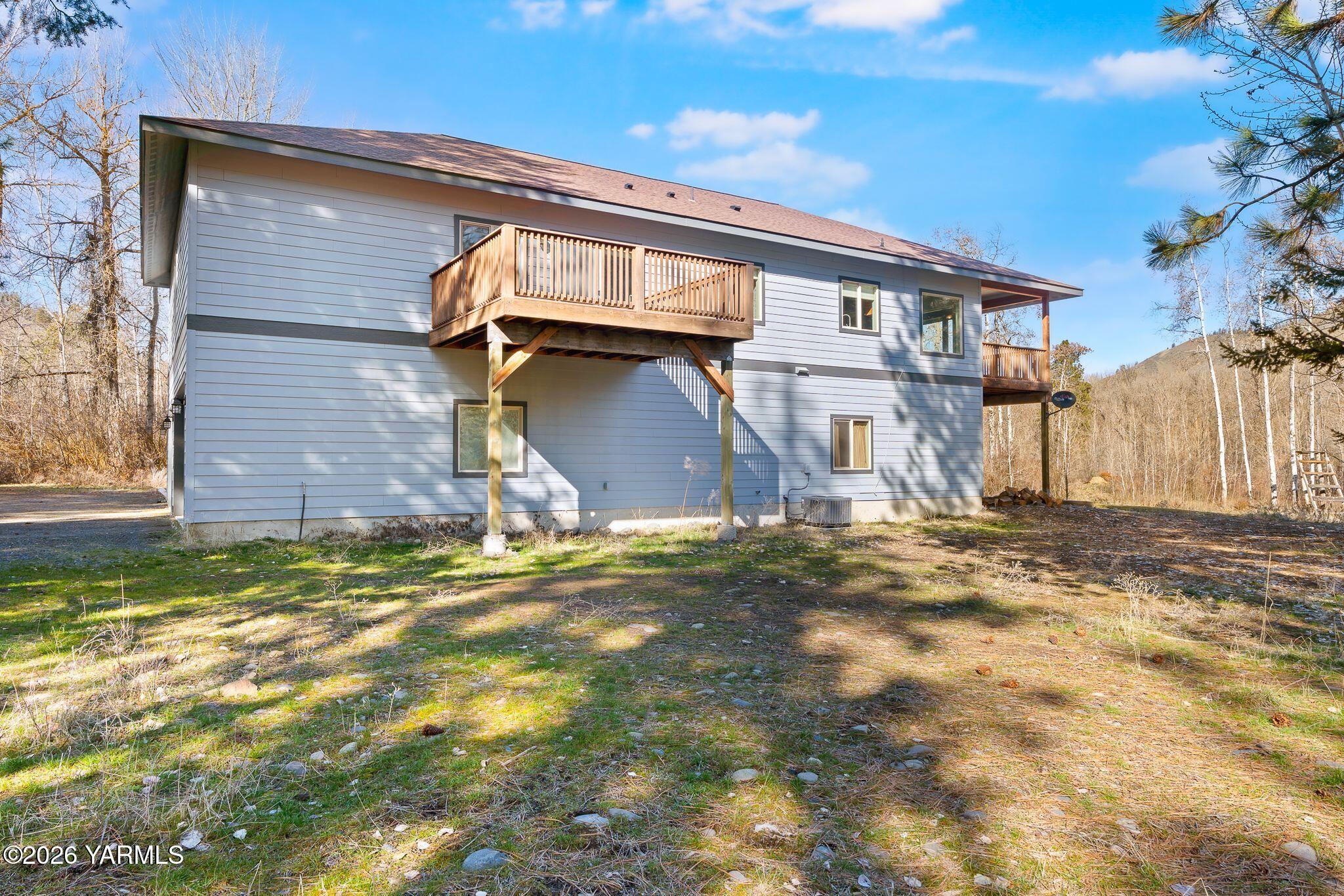 1575 Nile Rd