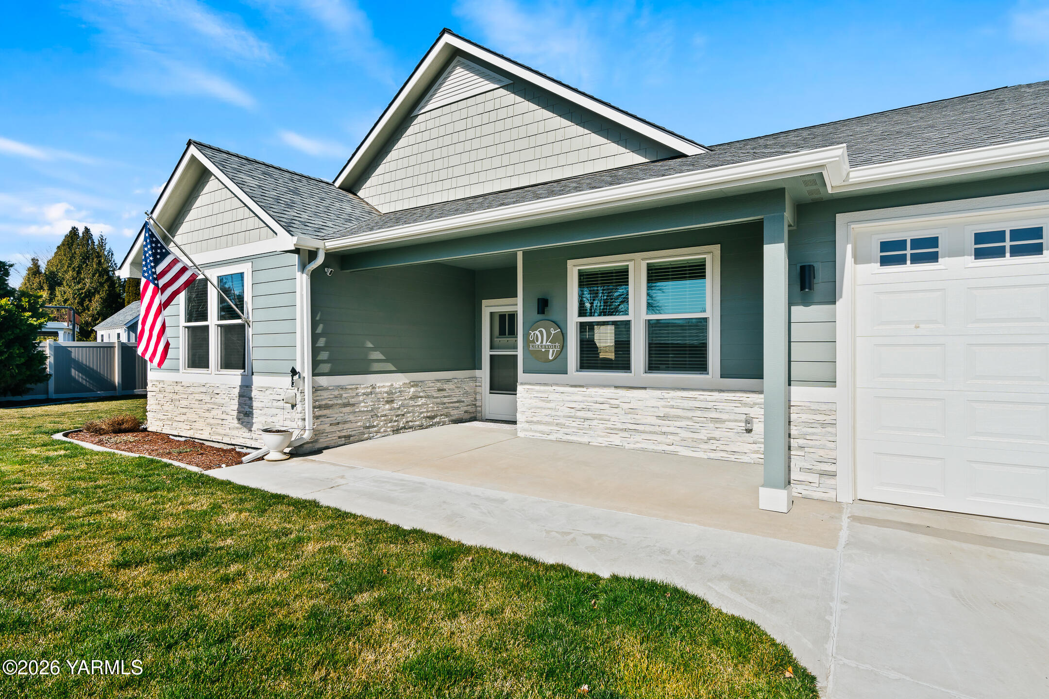 12 N 96th Ave