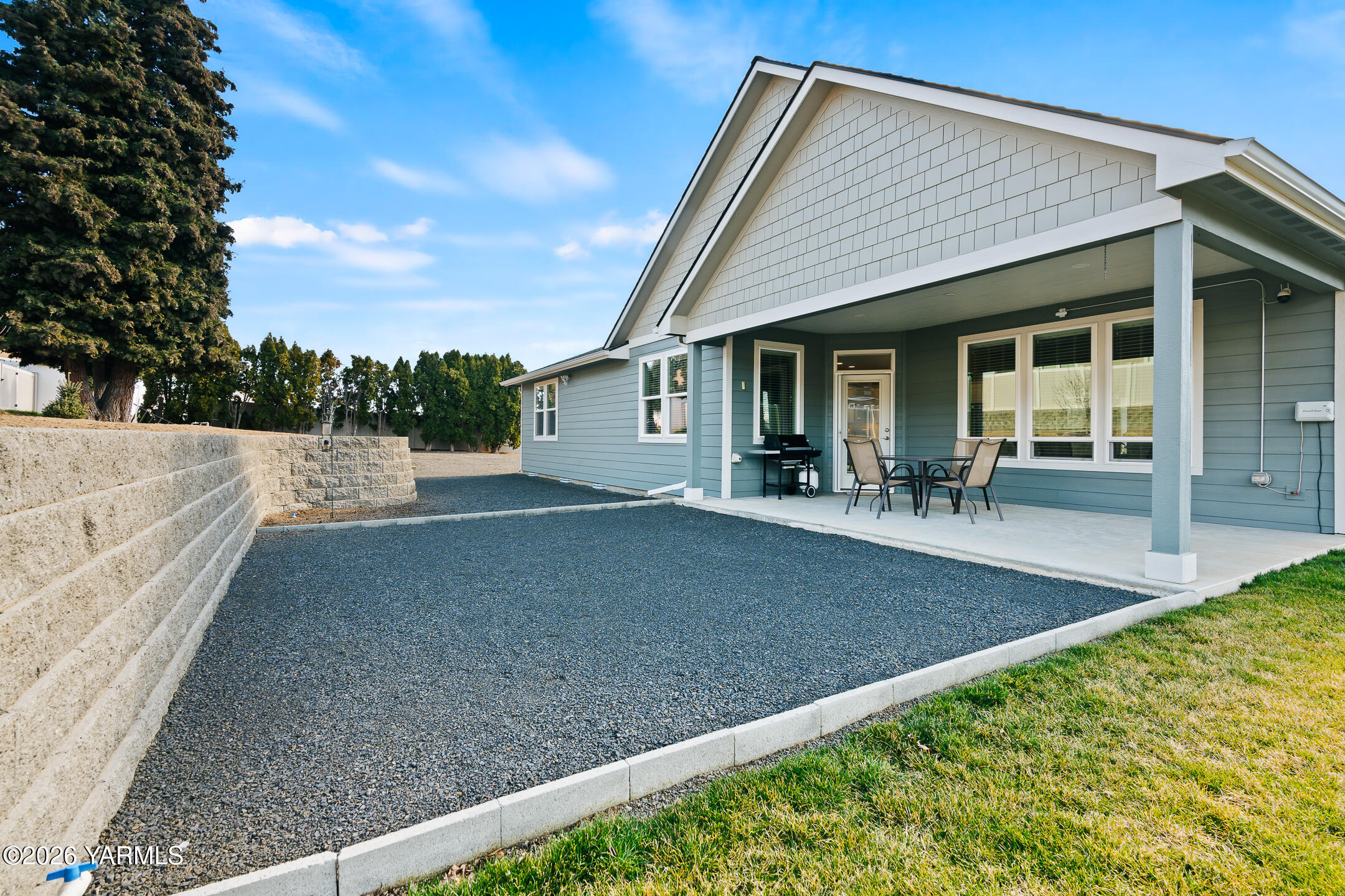 12 N 96th Ave