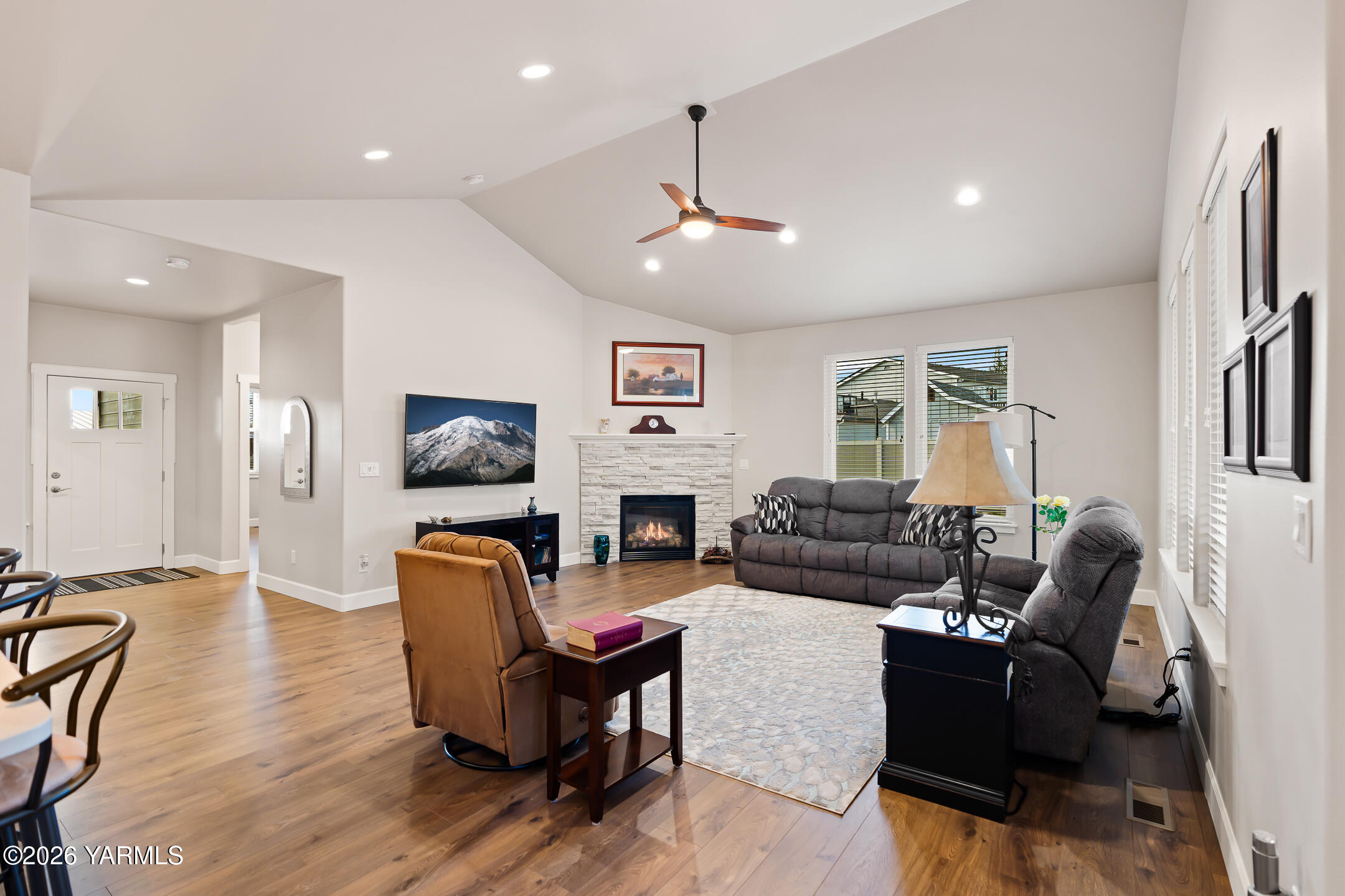 12 N 96th Ave