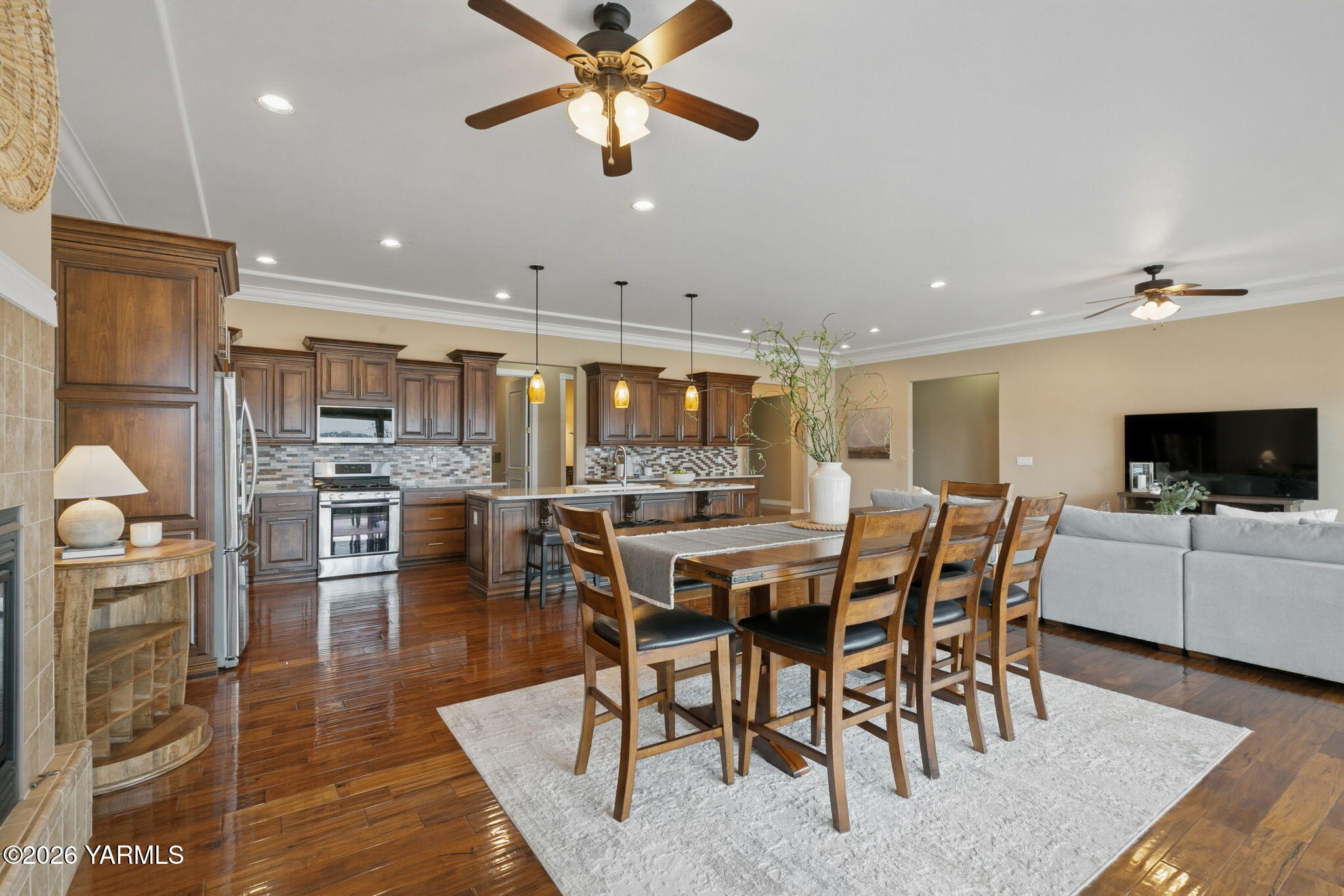 7501 Crestfields Rd