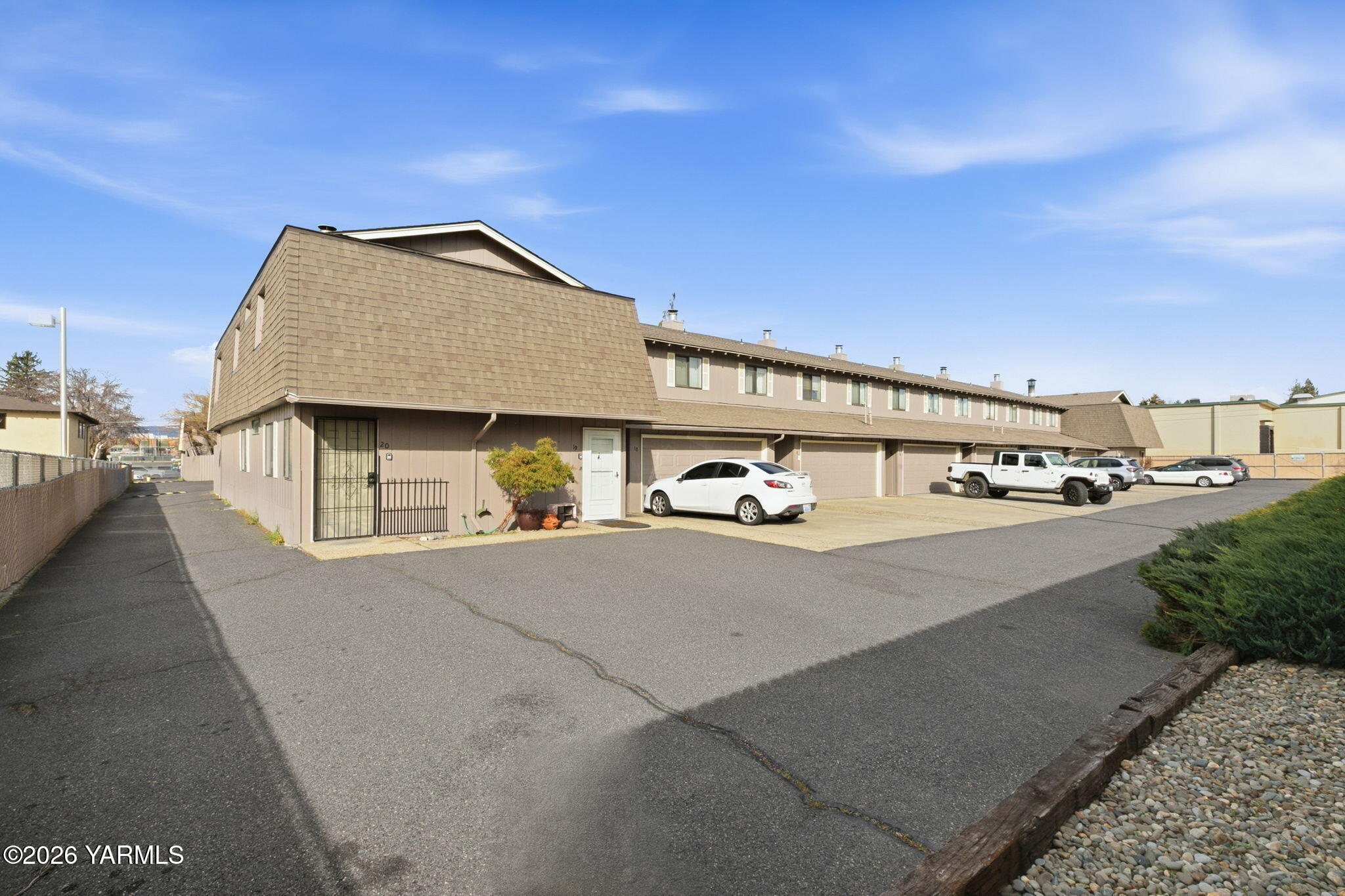 701 S 38th Ave Unit: 20