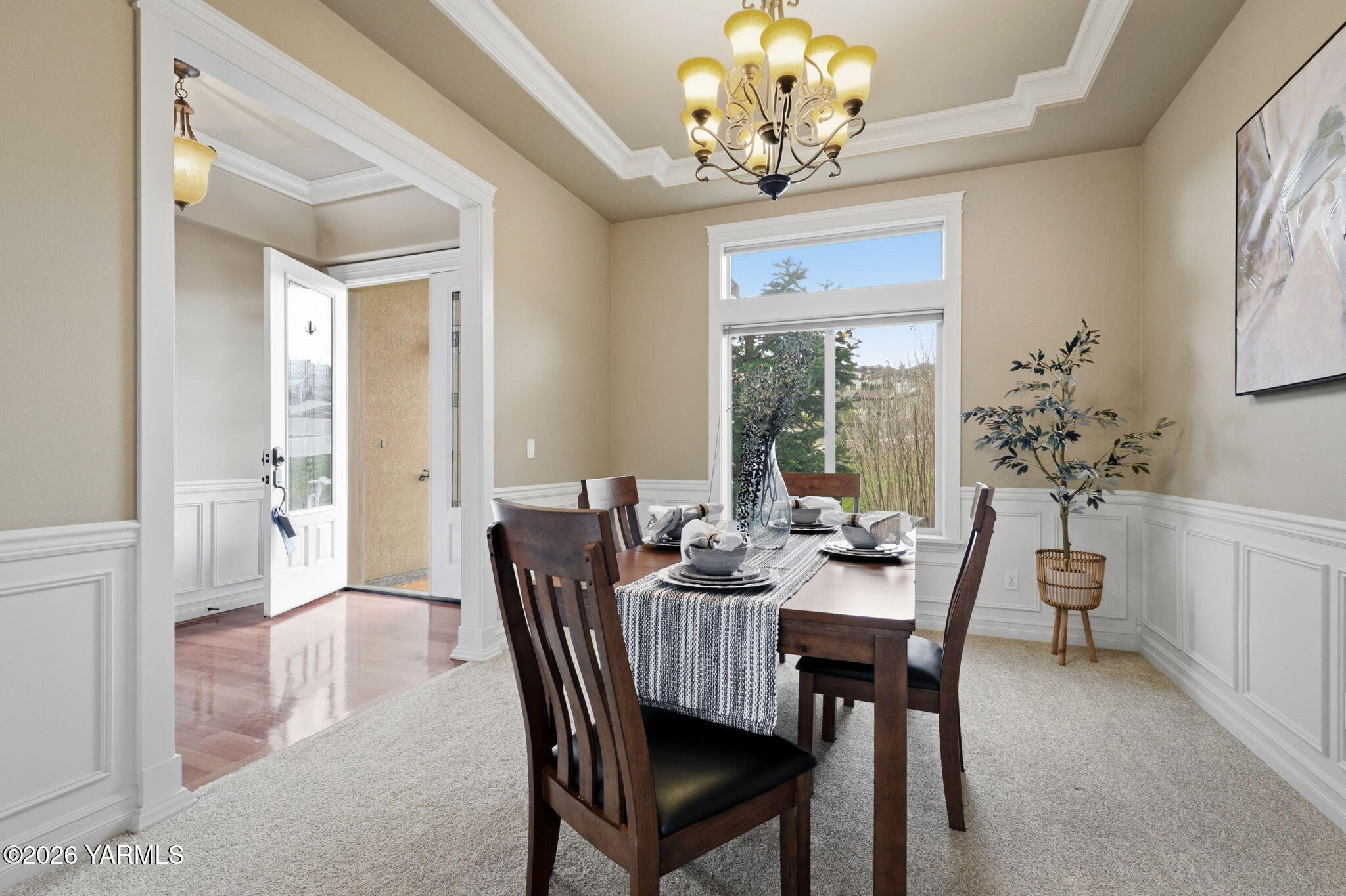 609 N 74th Ave