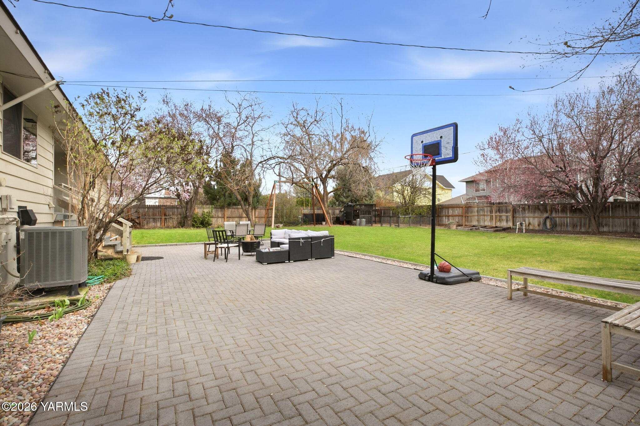 801 S 58th Ave