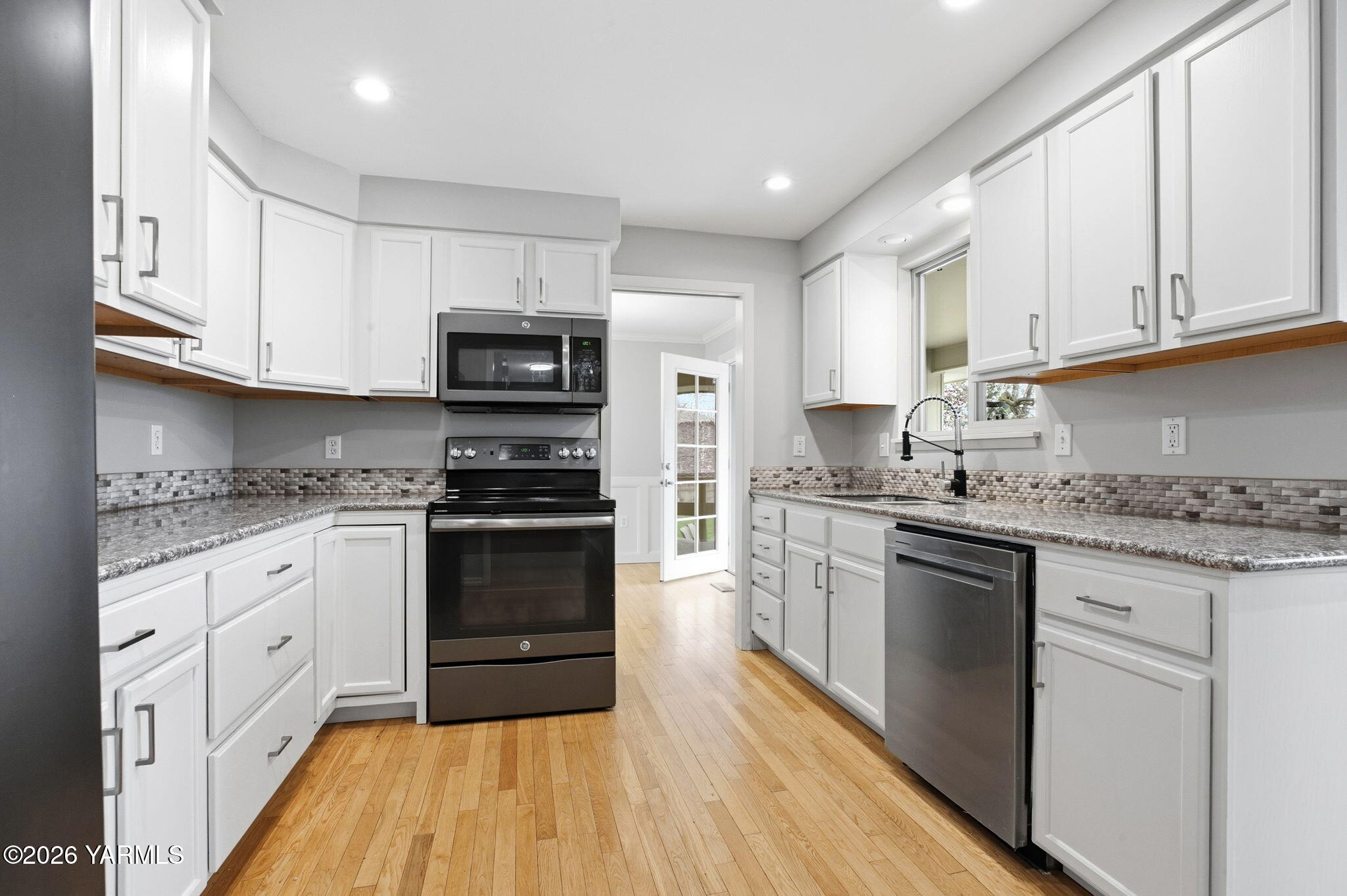801 S 58th Ave