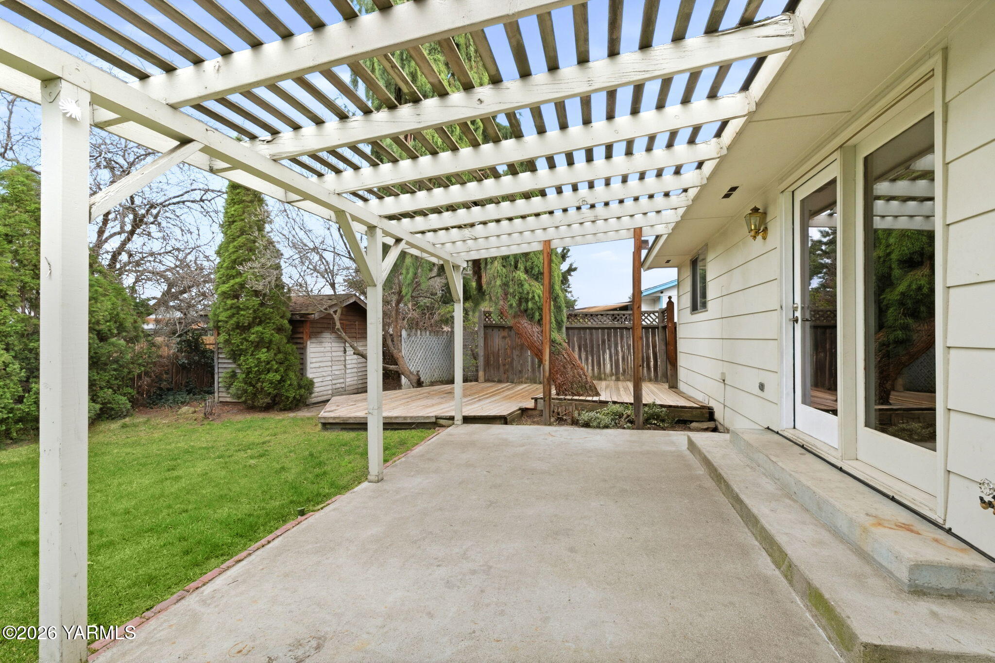 1403 S 32nd Ave