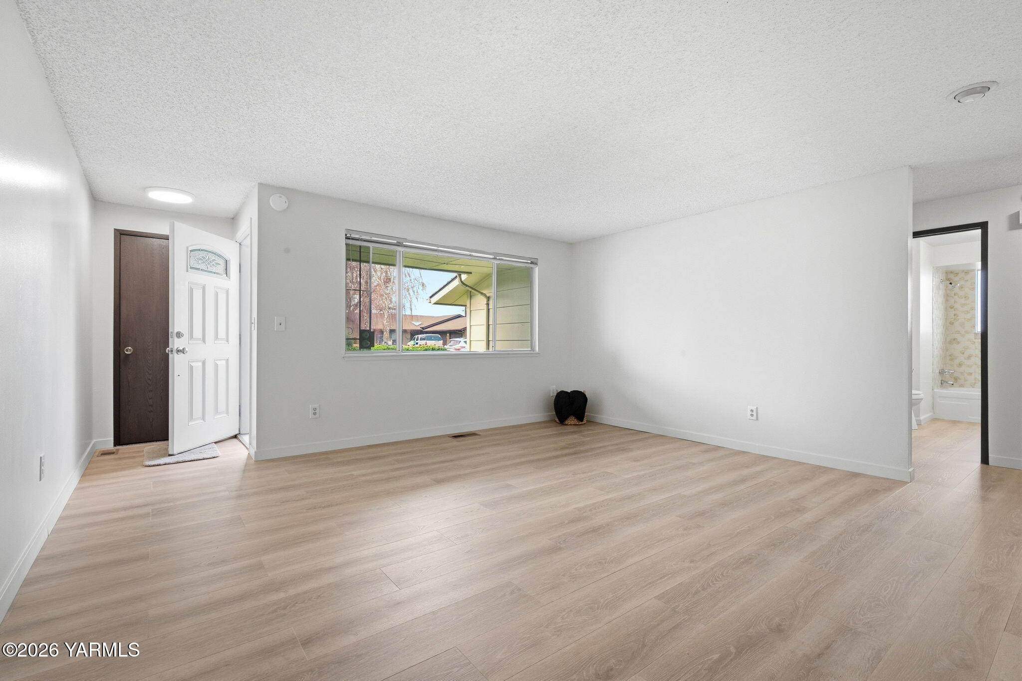 1403 S 32nd Ave