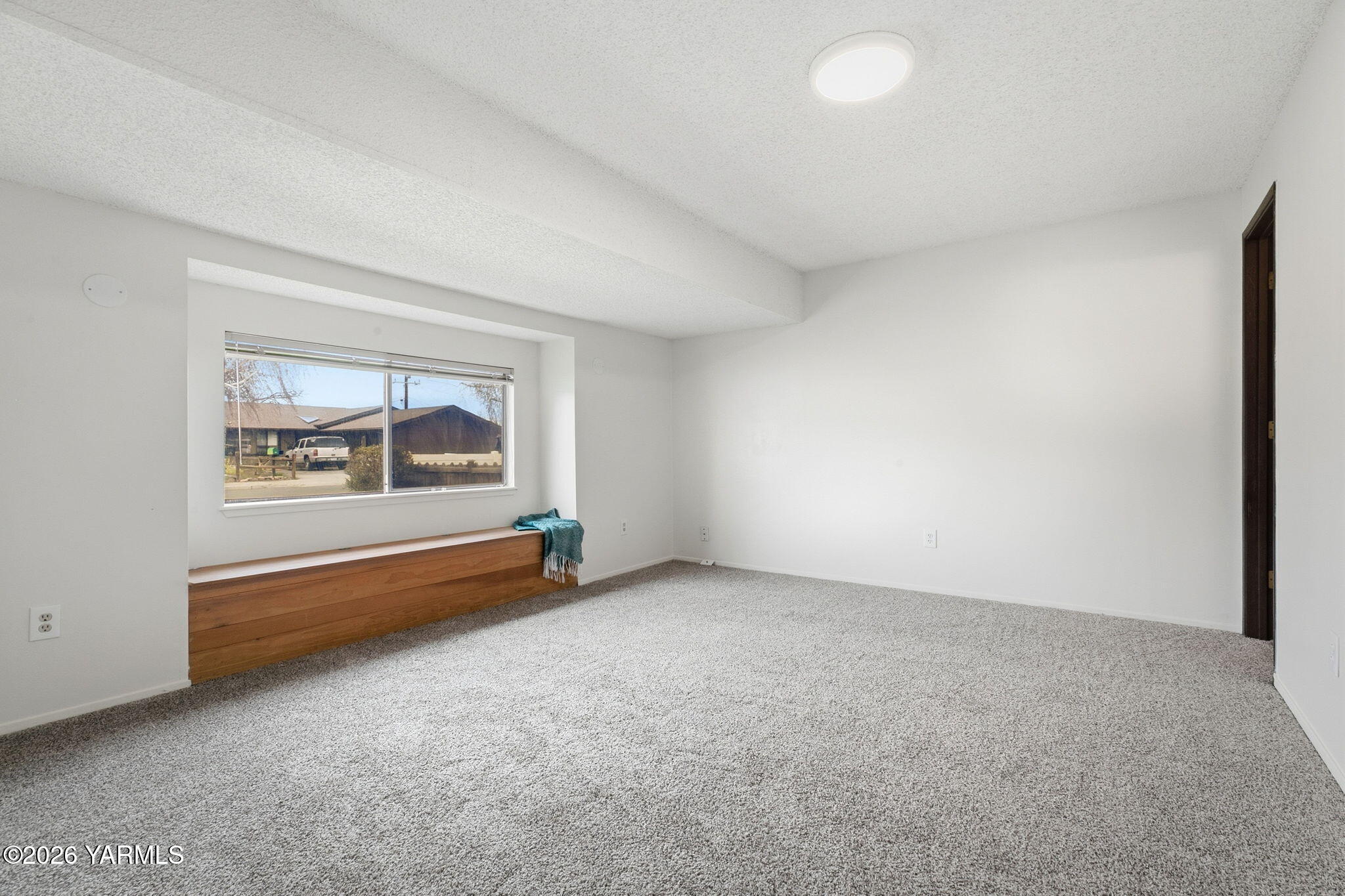 1403 S 32nd Ave