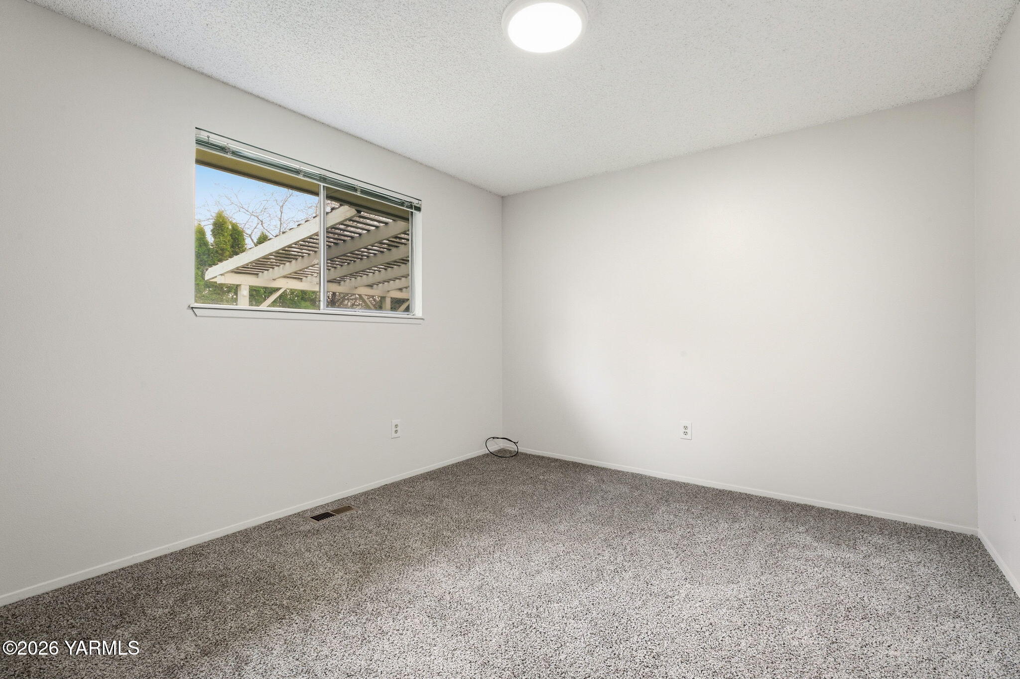 1403 S 32nd Ave