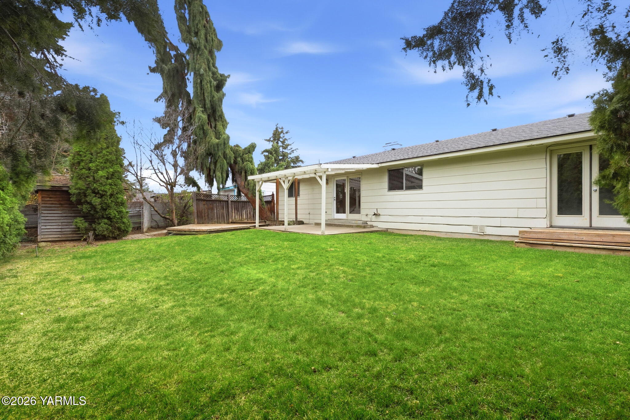 1403 S 32nd Ave
