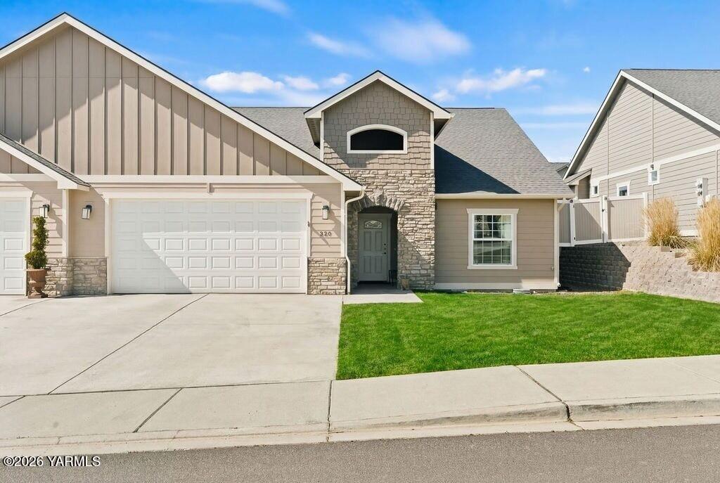 220 N 89th Ave