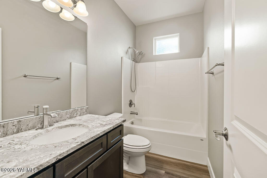 220 N 89th Ave
