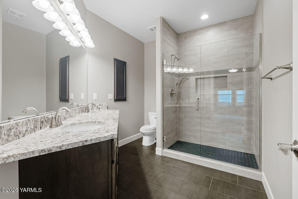 220 N 89th Ave