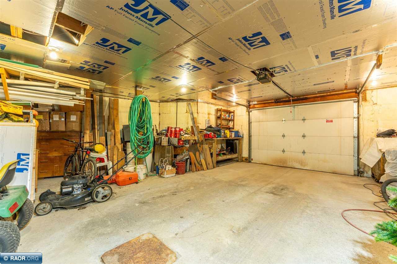 3382 E Breezy Point Rd