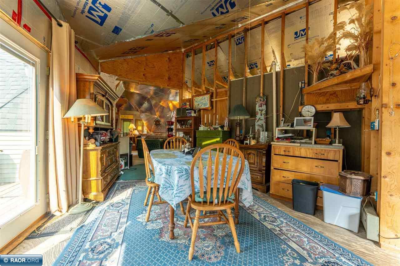 3382 E Breezy Point Rd