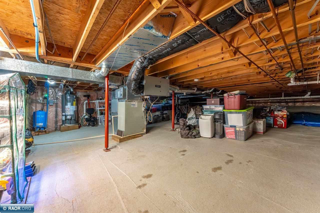 4452 Moccasin Point Rd