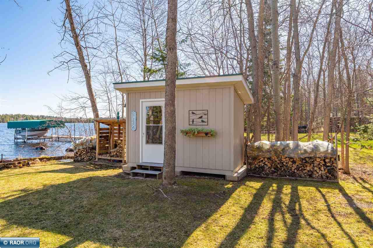 4452 Moccasin Point Rd