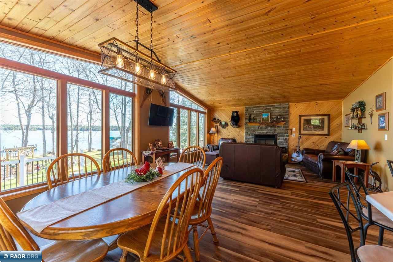 4452 Moccasin Point Rd