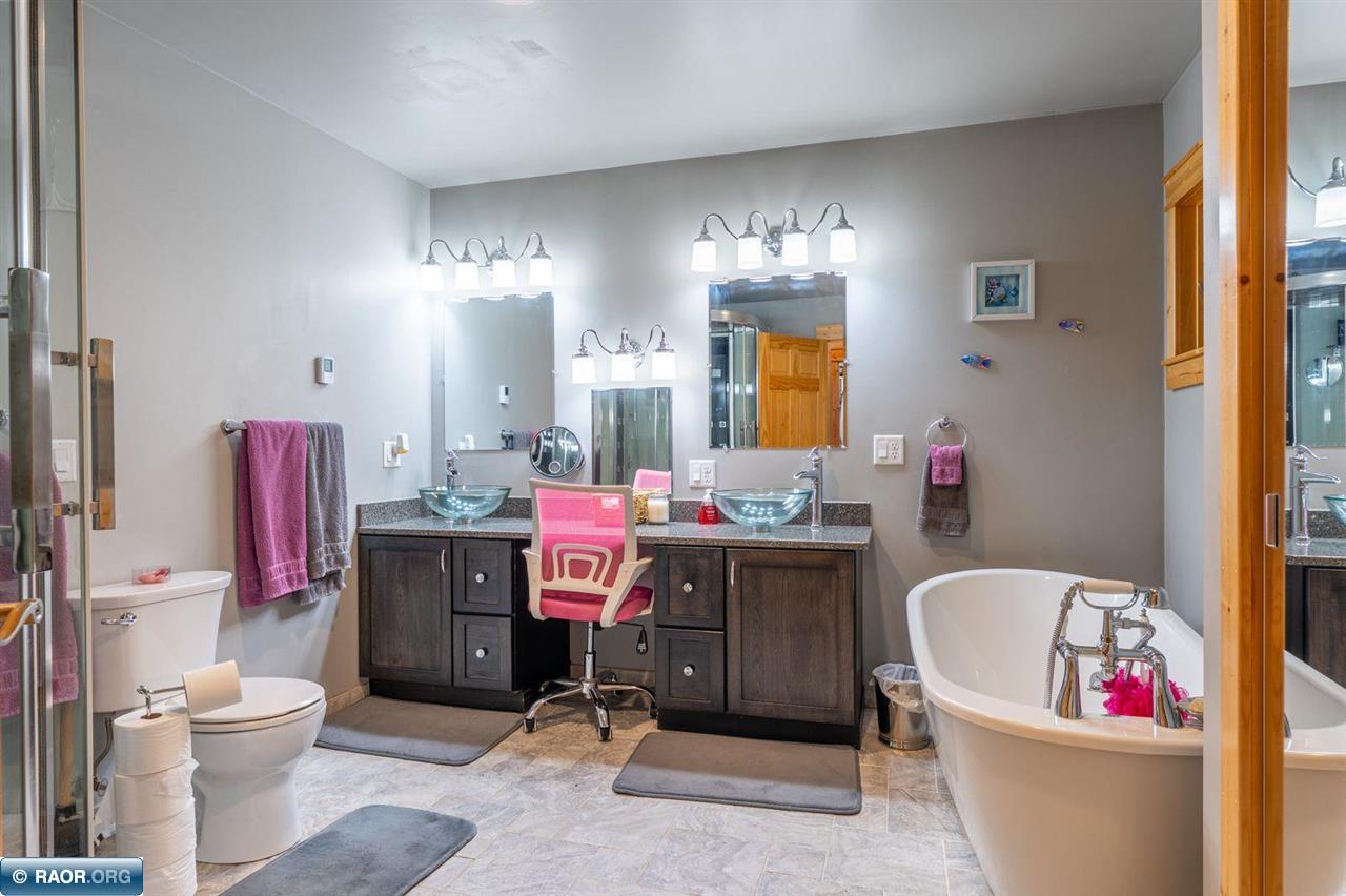 8947 Wakemup Village E