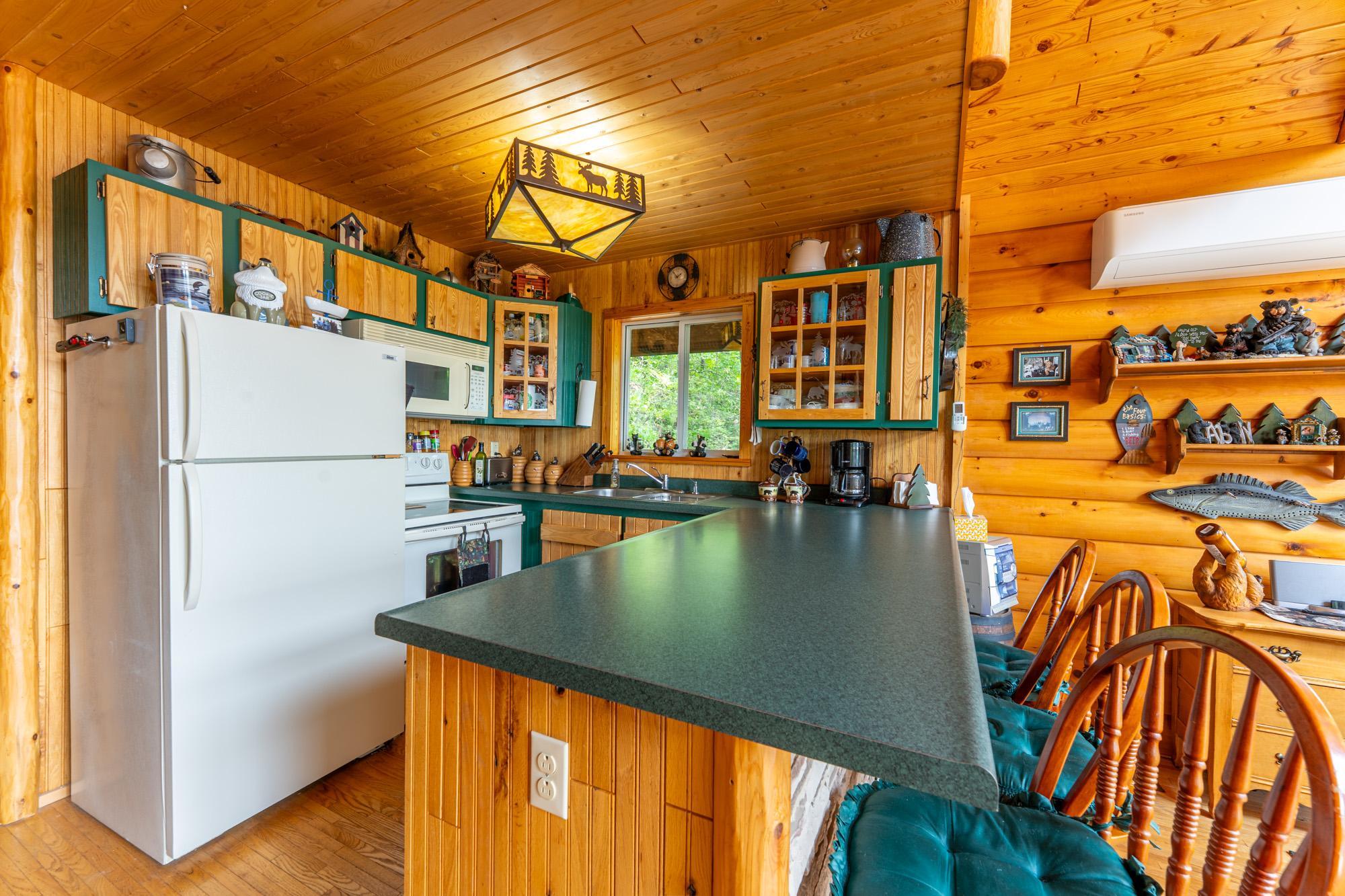 95608 Pine Island