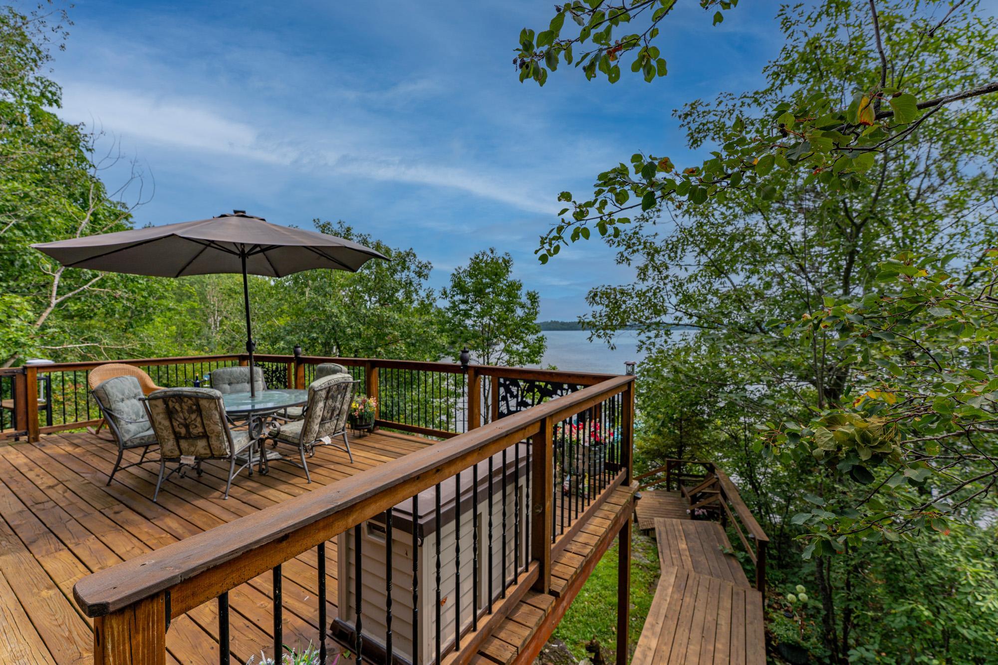 95608 Pine Island